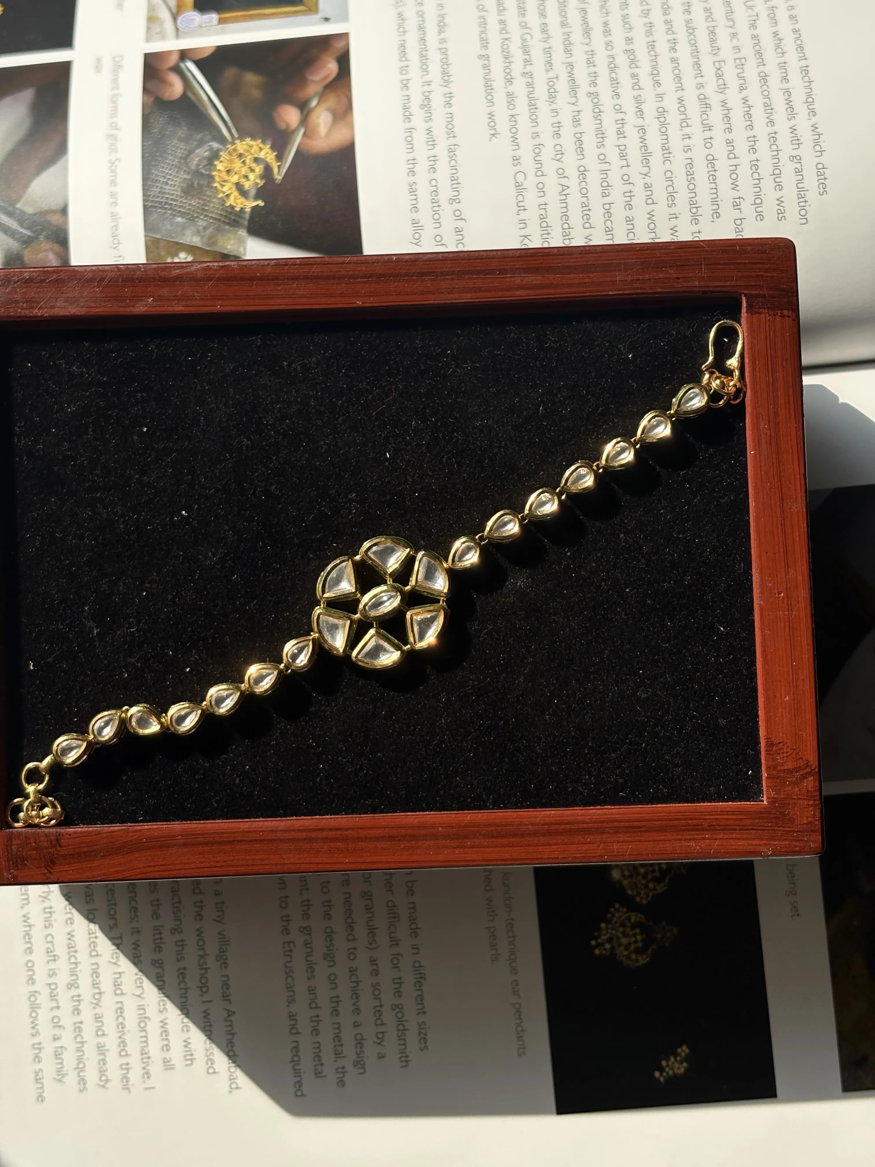 Alana Kundan Bracelet