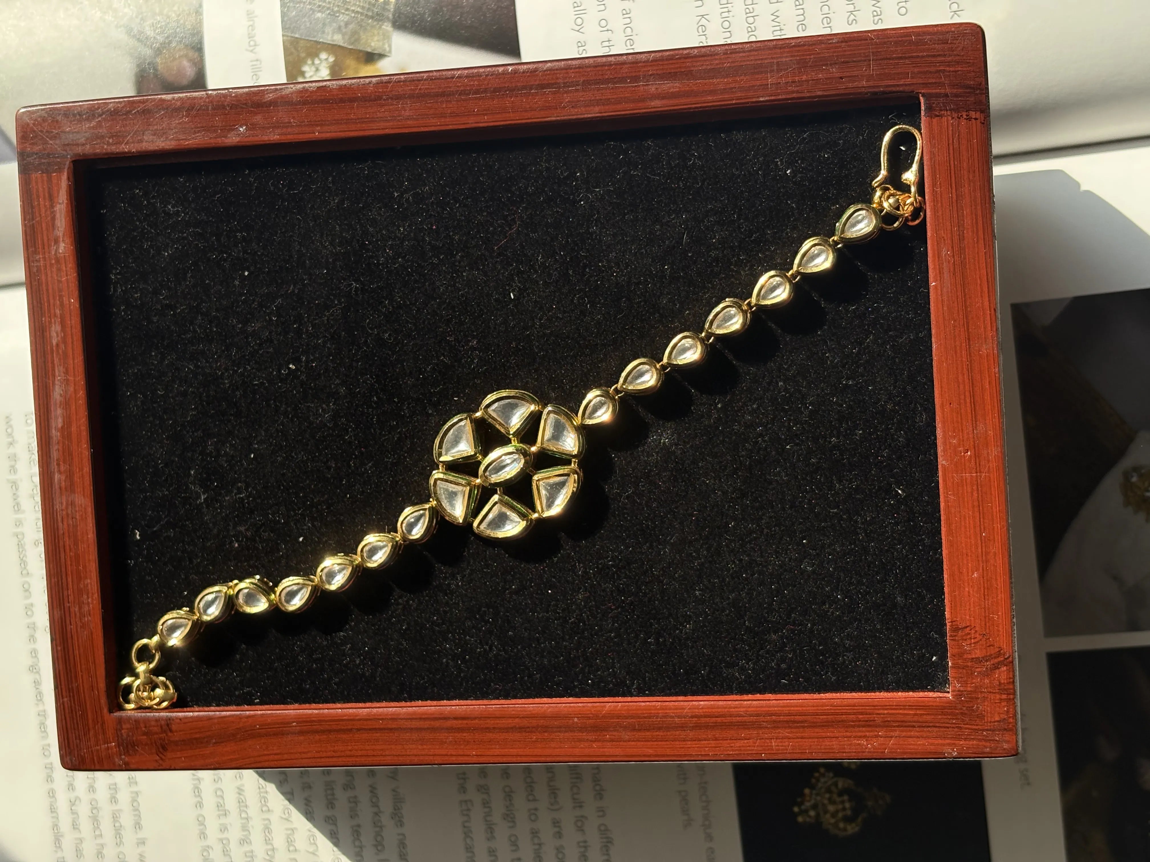 Alana Kundan Bracelet