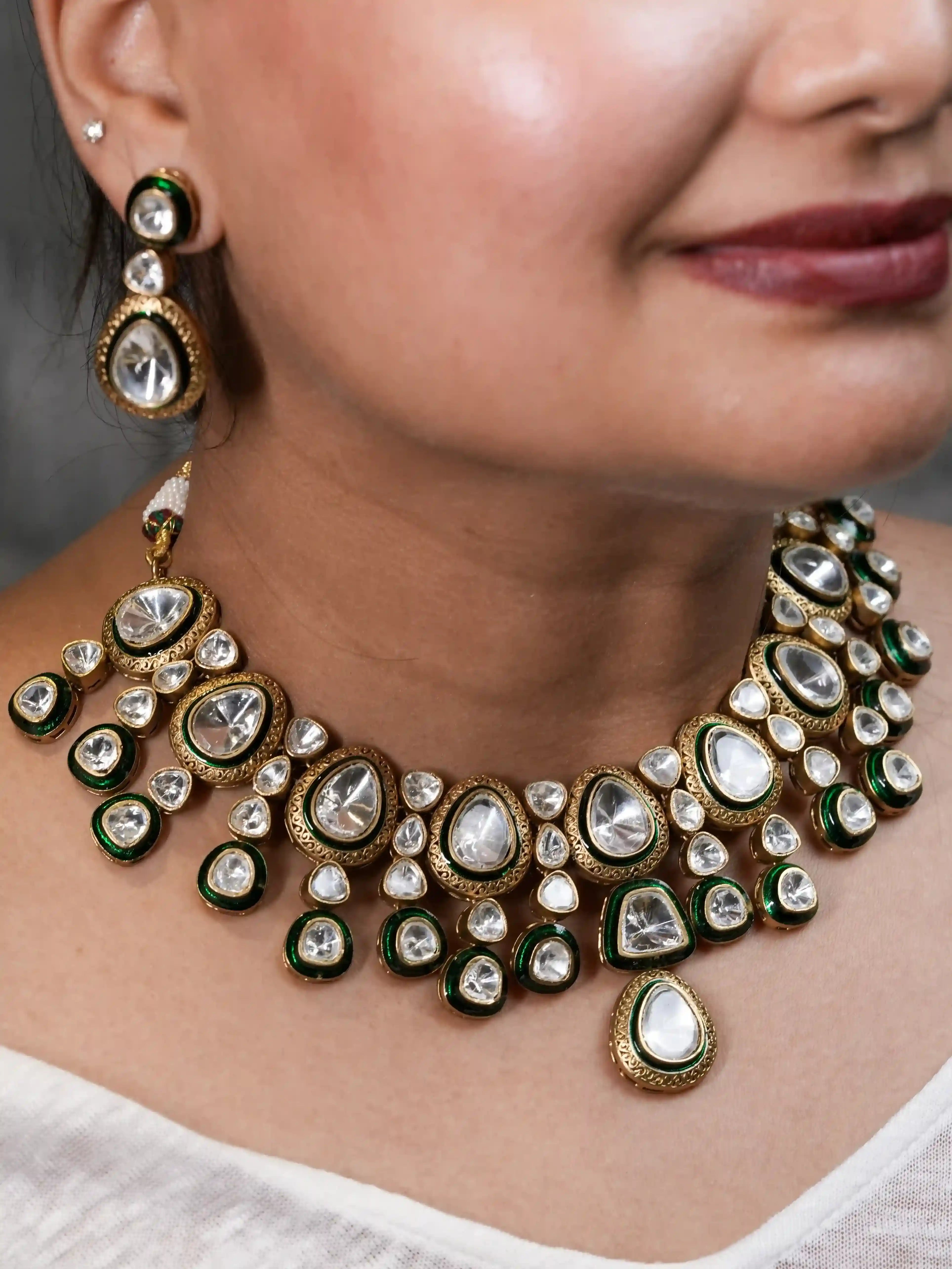 Handcrafted Uncut Necklace With Green Meenakari