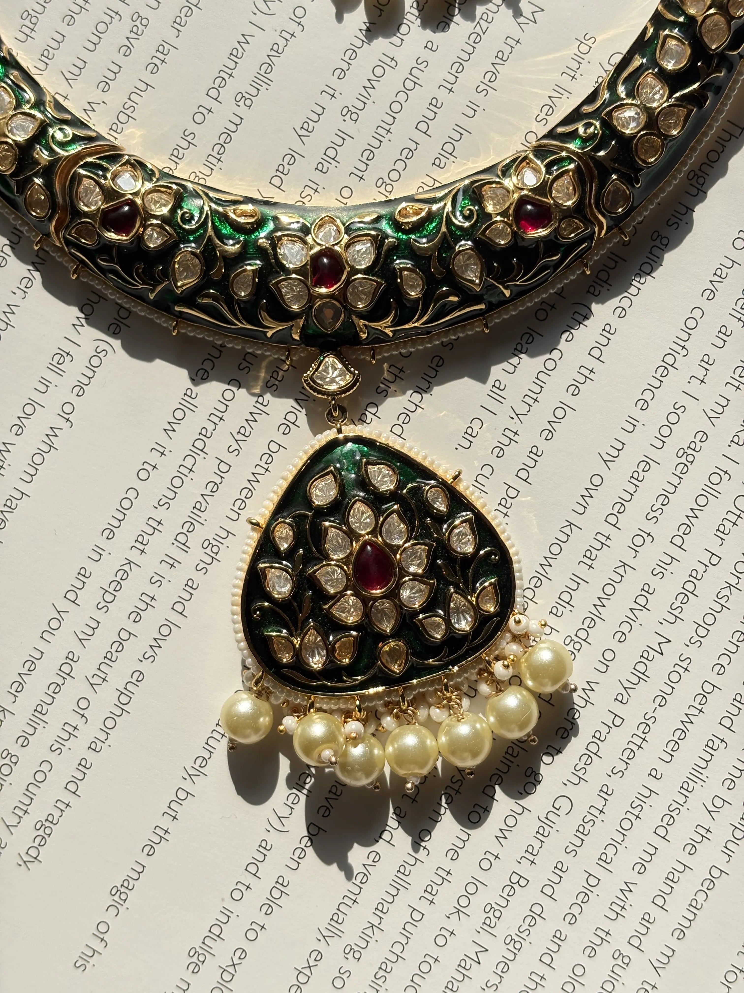 Green Meenakari Hasli set with Pendant drop with Pearls