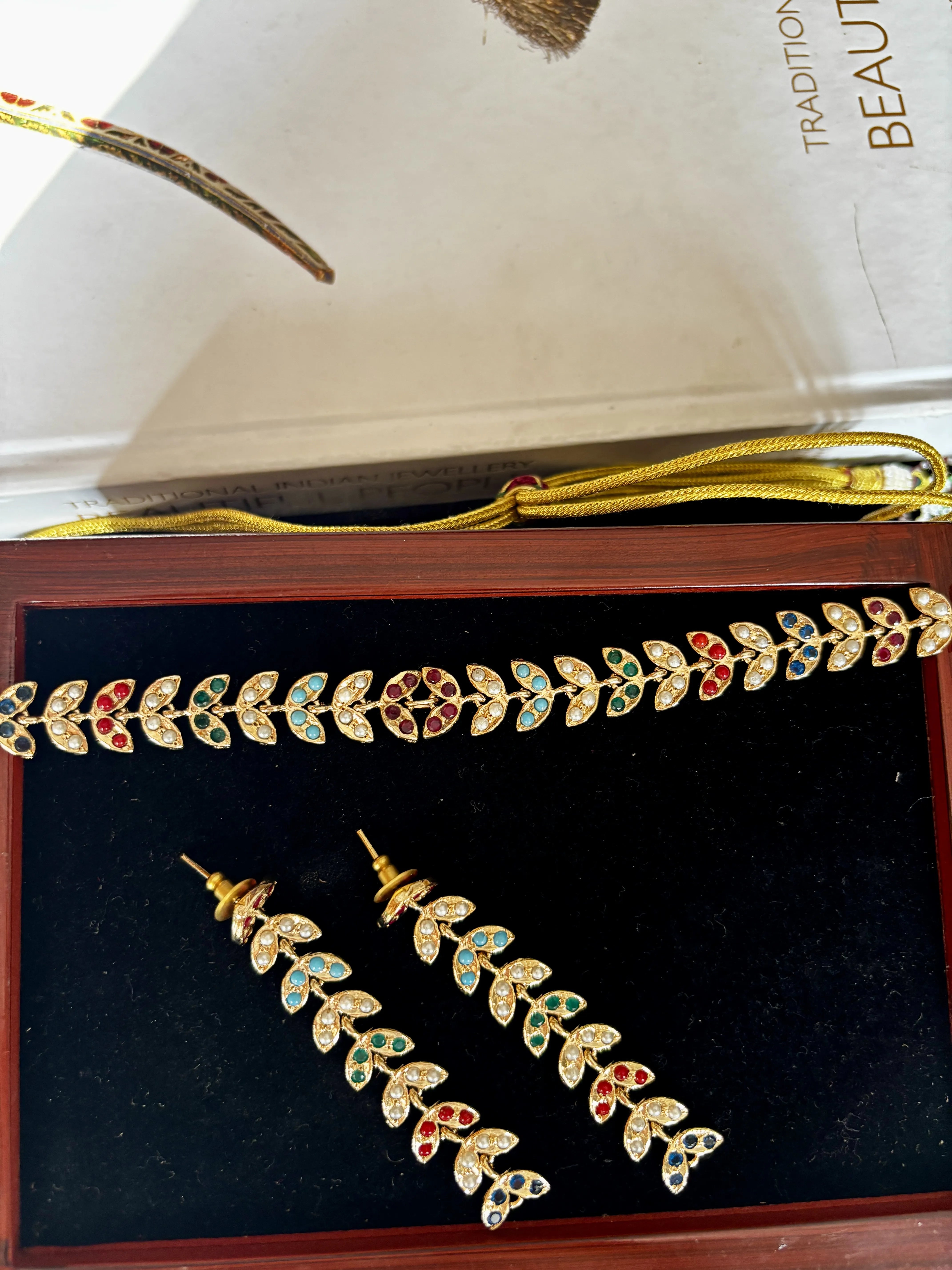 Navratna Jadau Choker