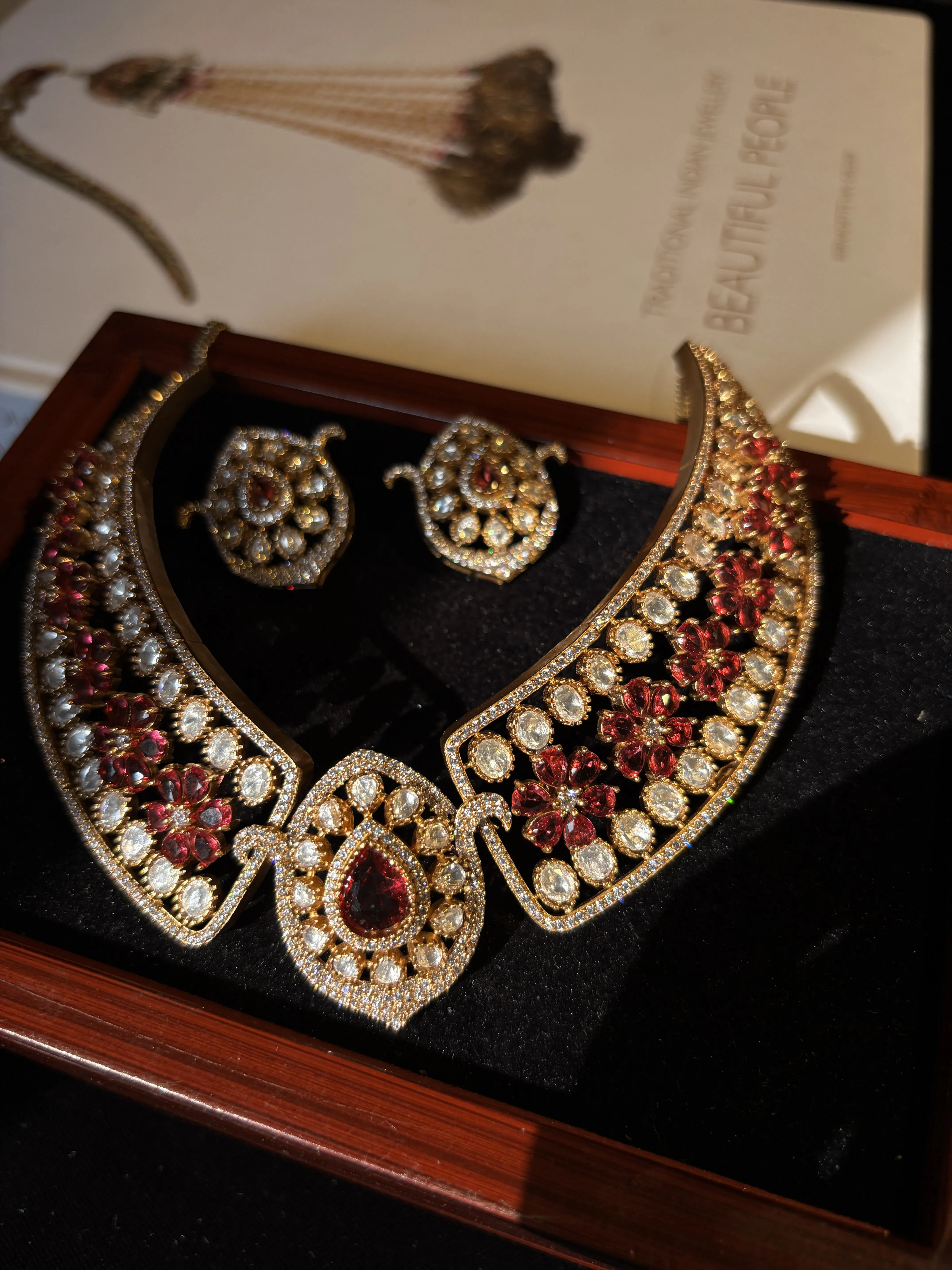 Rani Gulnaar Red Necklace