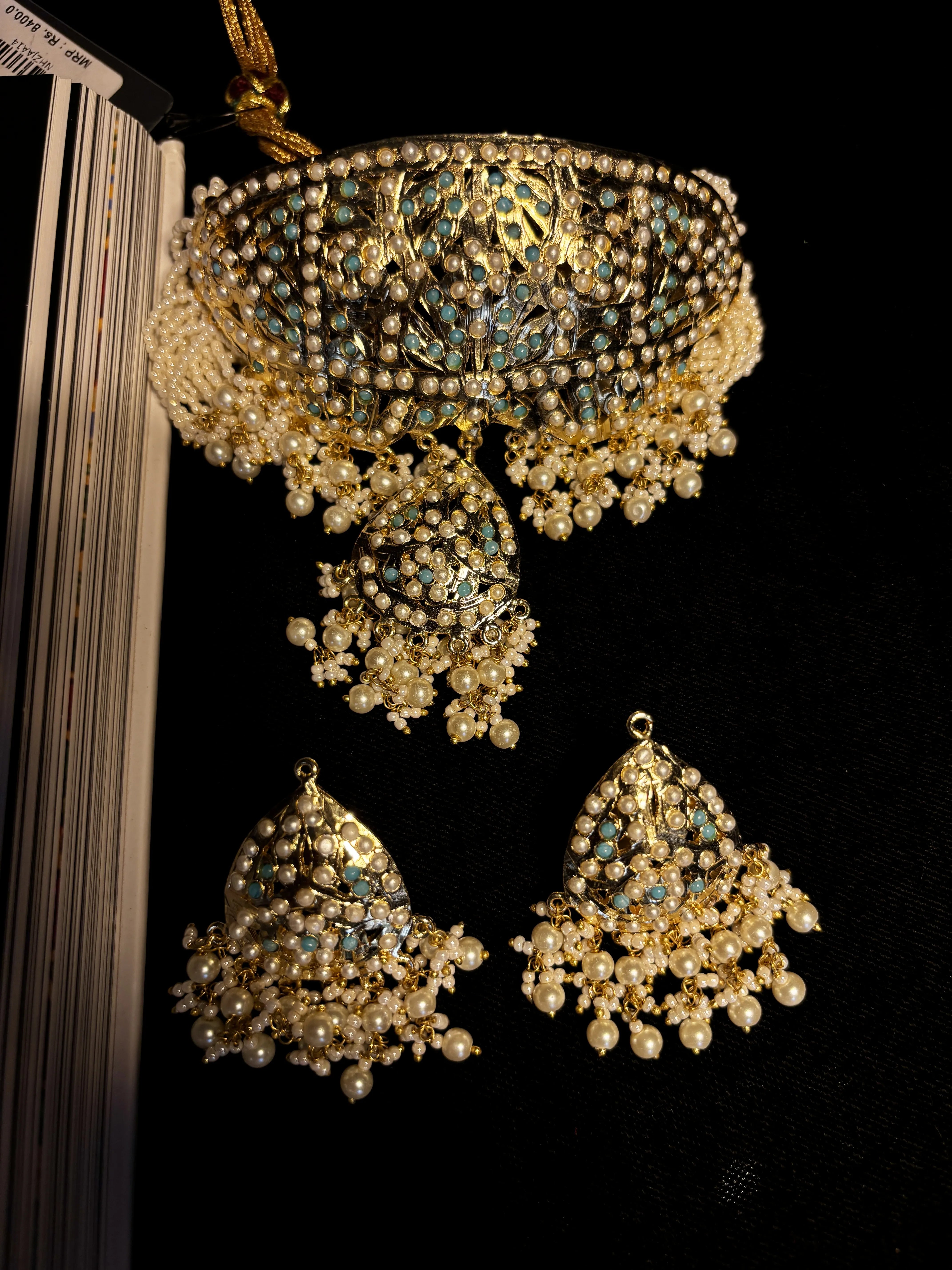 Noor-e-Firoza Pearl Choker Set