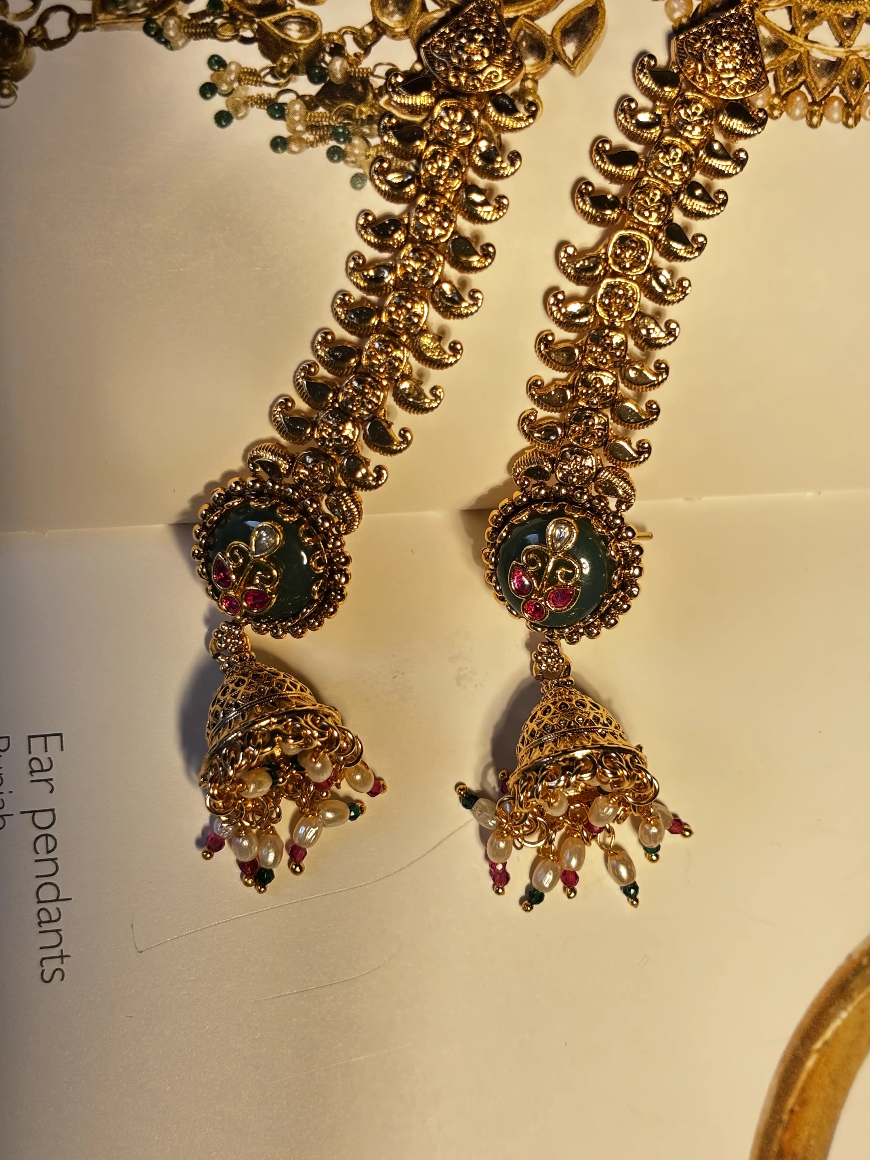 Sunehra Sahara Jhumkas