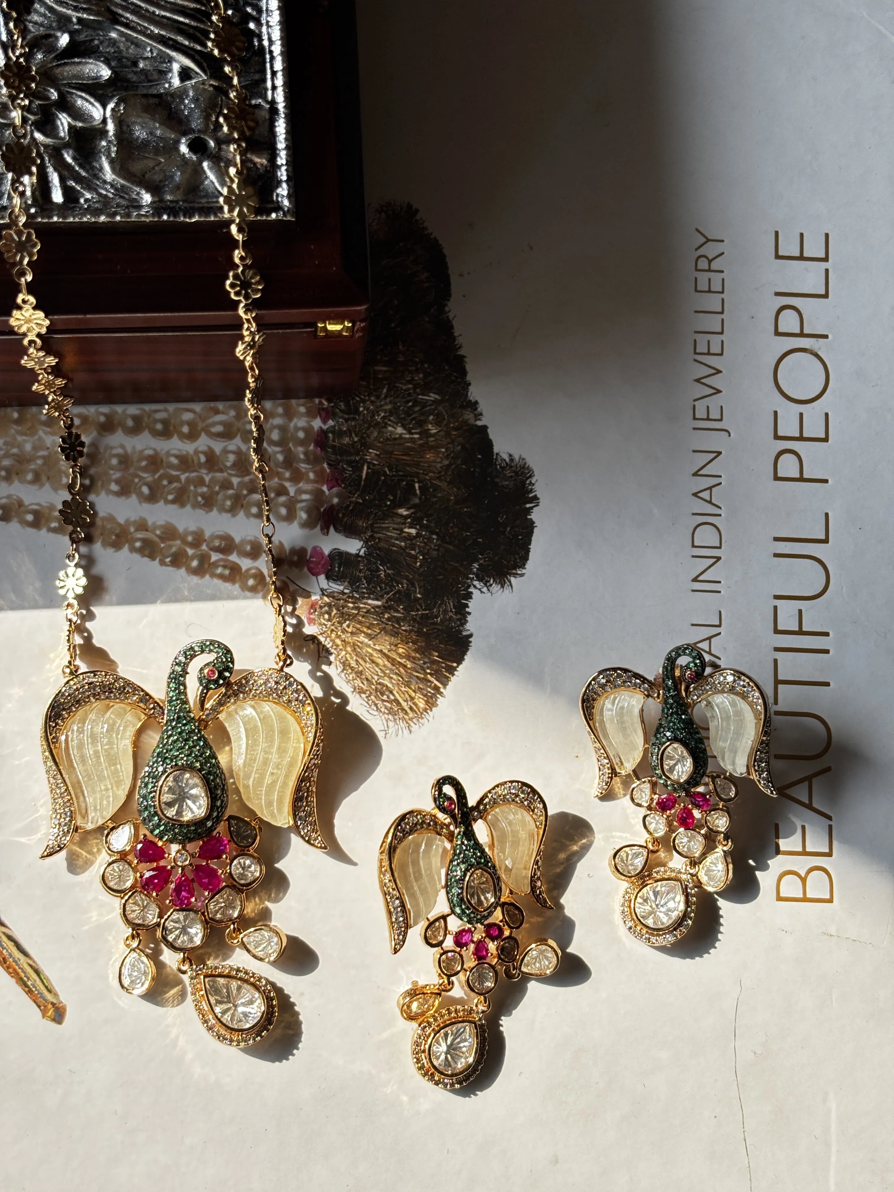 Rajmohini Pendant Set