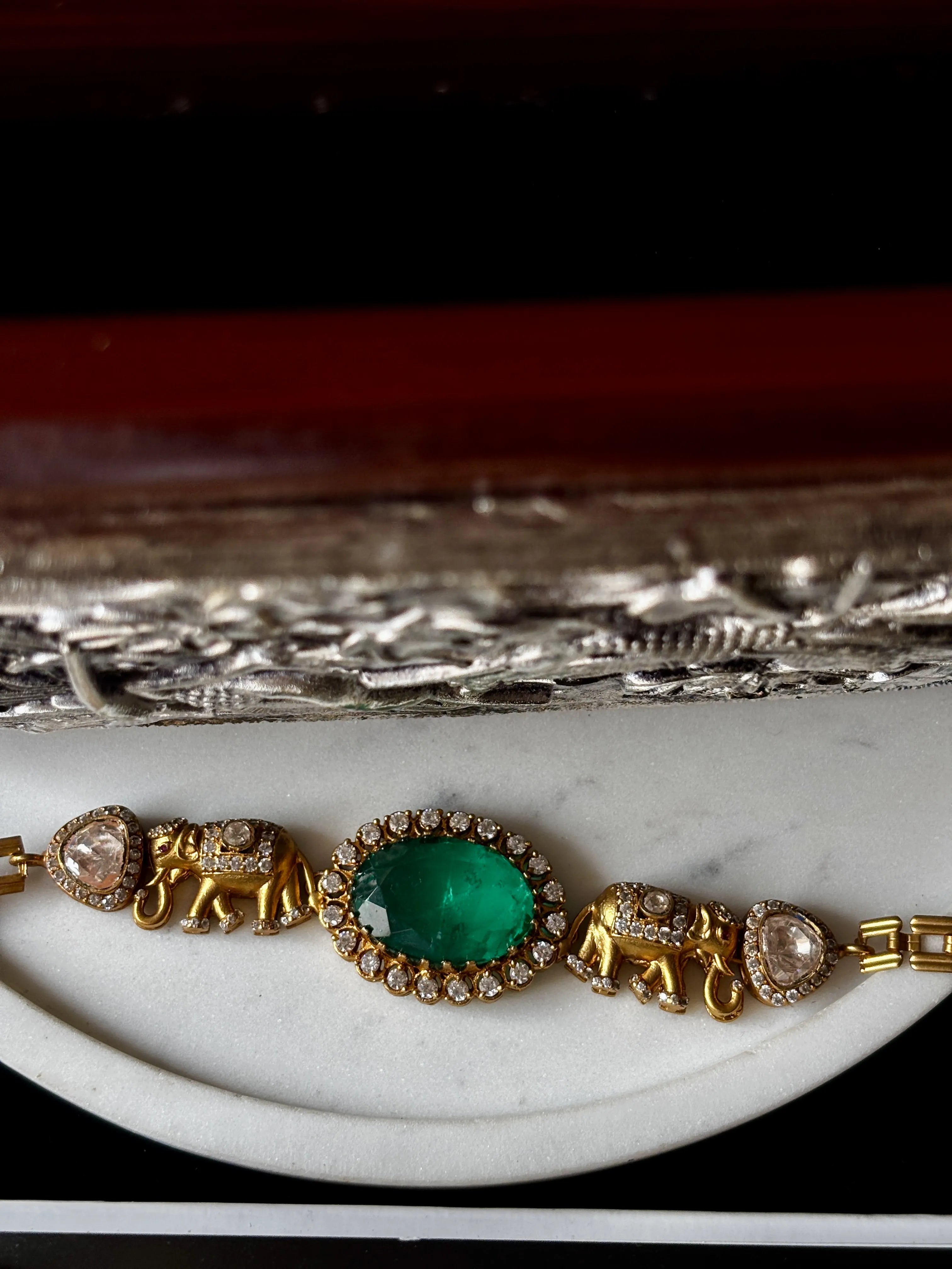 Green Doublet Majestic Choker