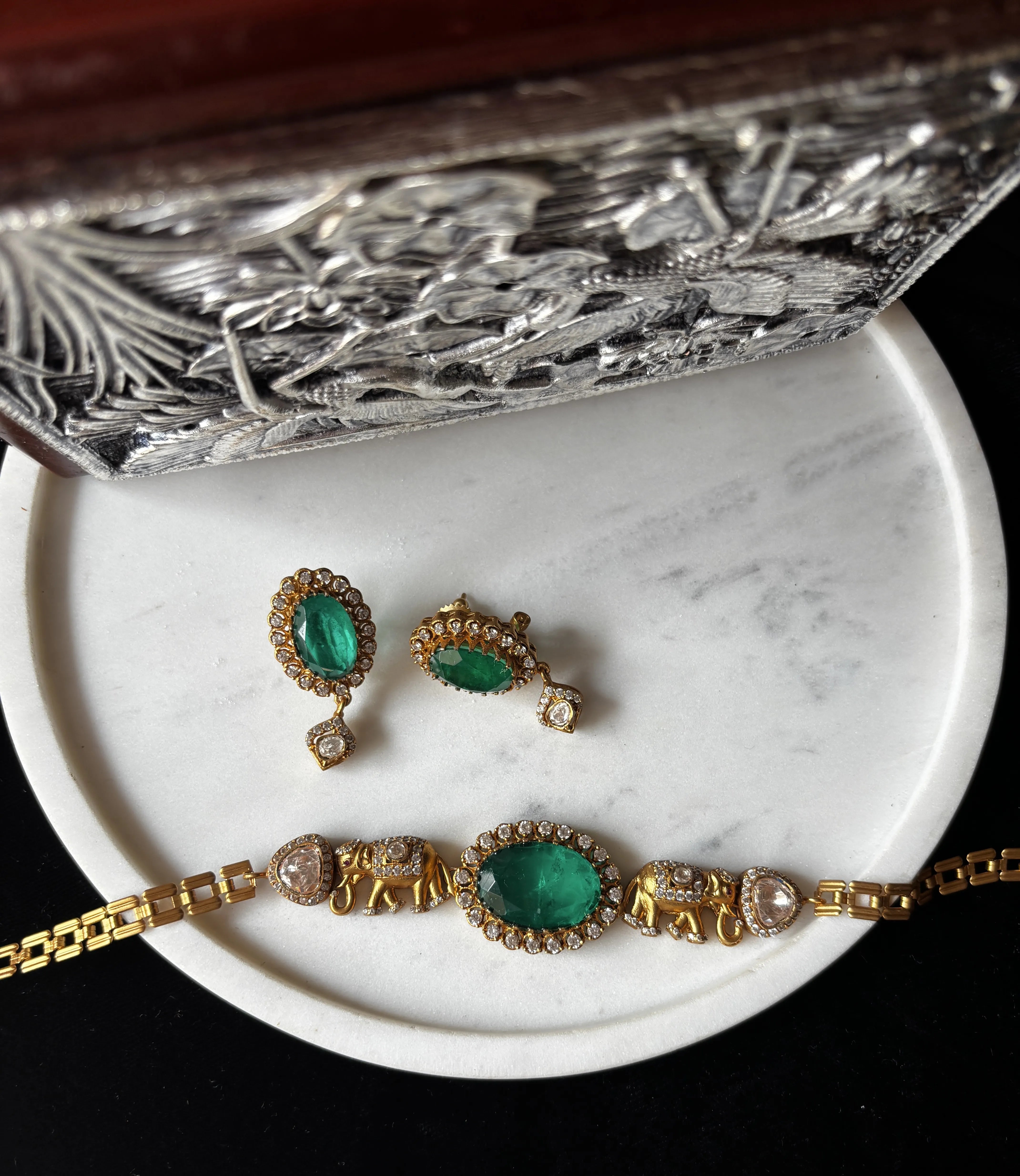 Green Doublet Majestic Choker