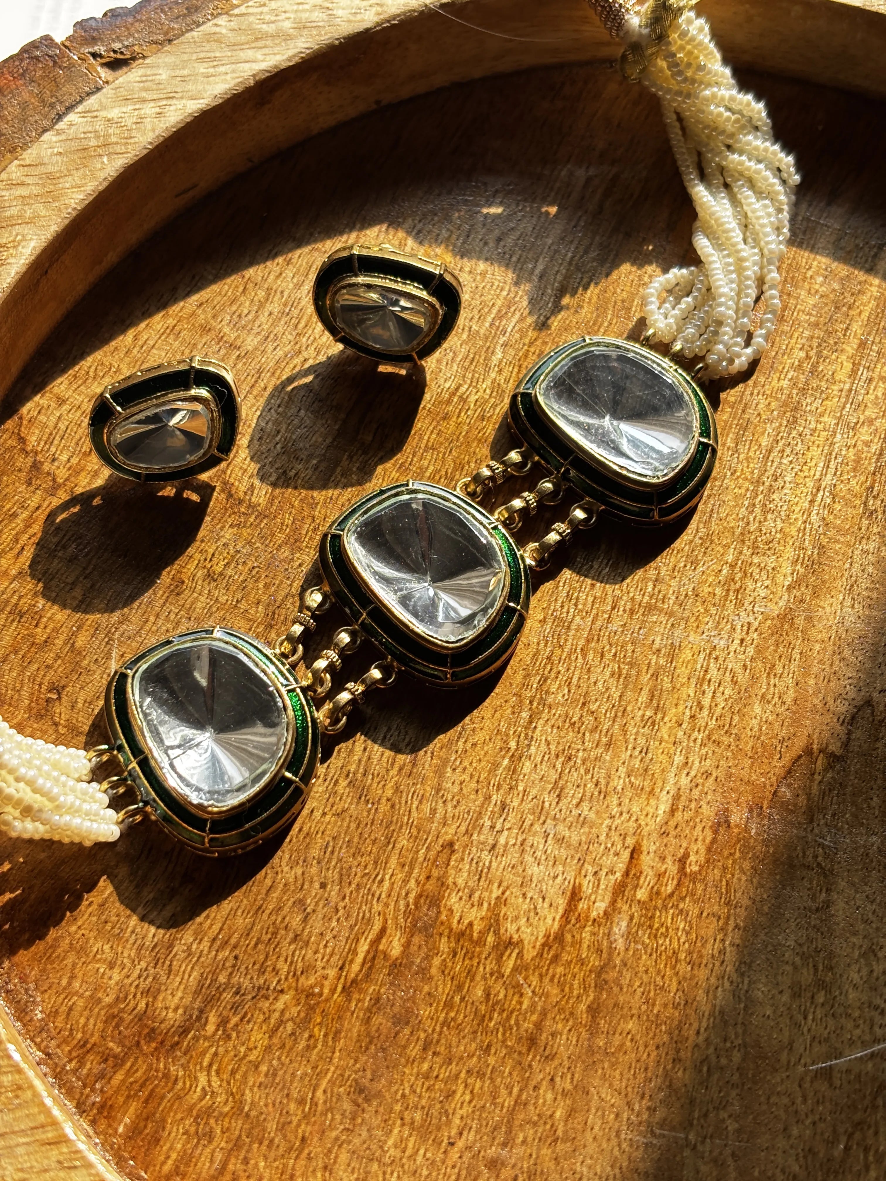 Emerald-Edged Polki Bracelet Set