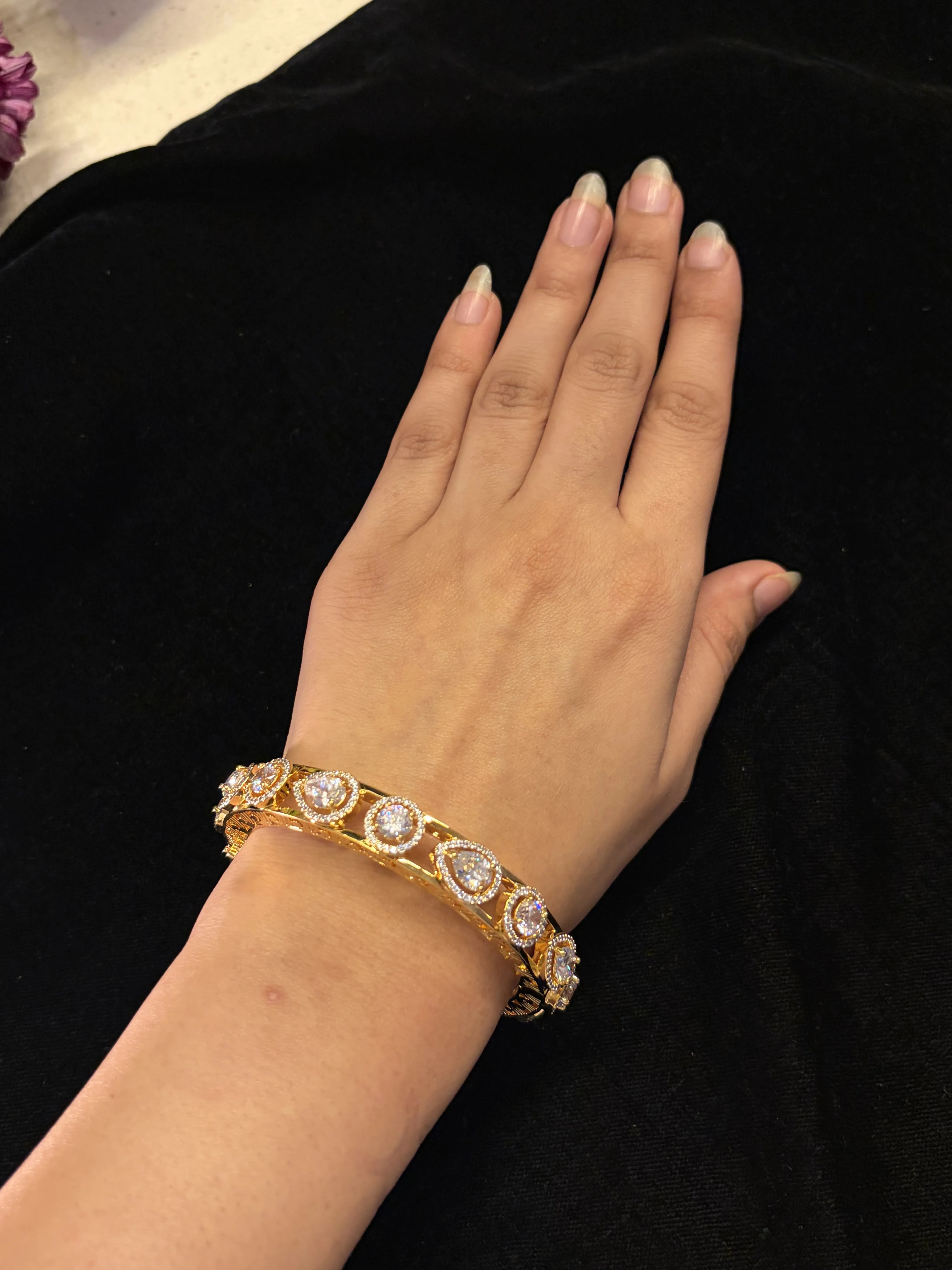 Golden Glow Classic Bangle
