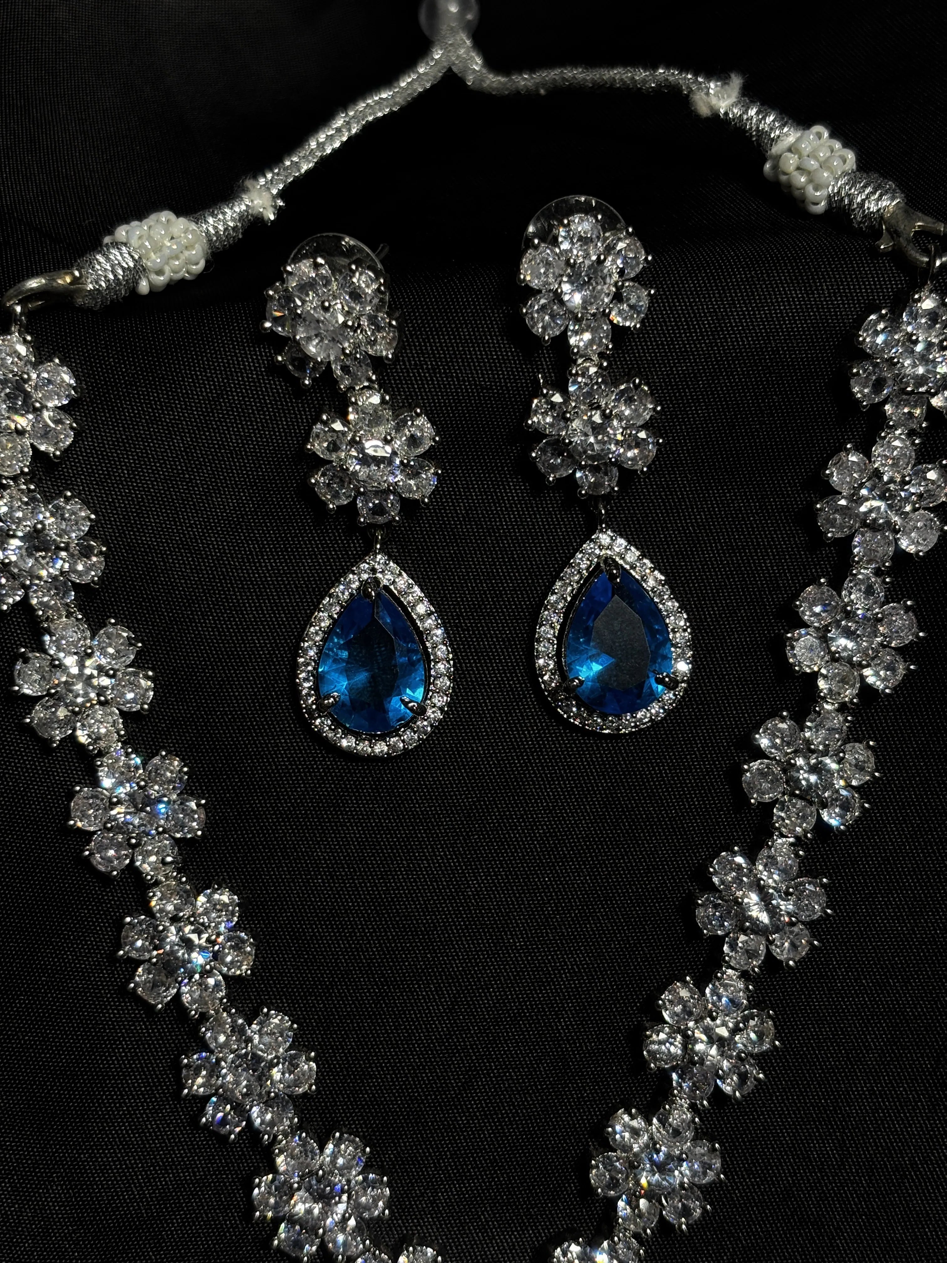 Royal Blue Linea Diamond Set