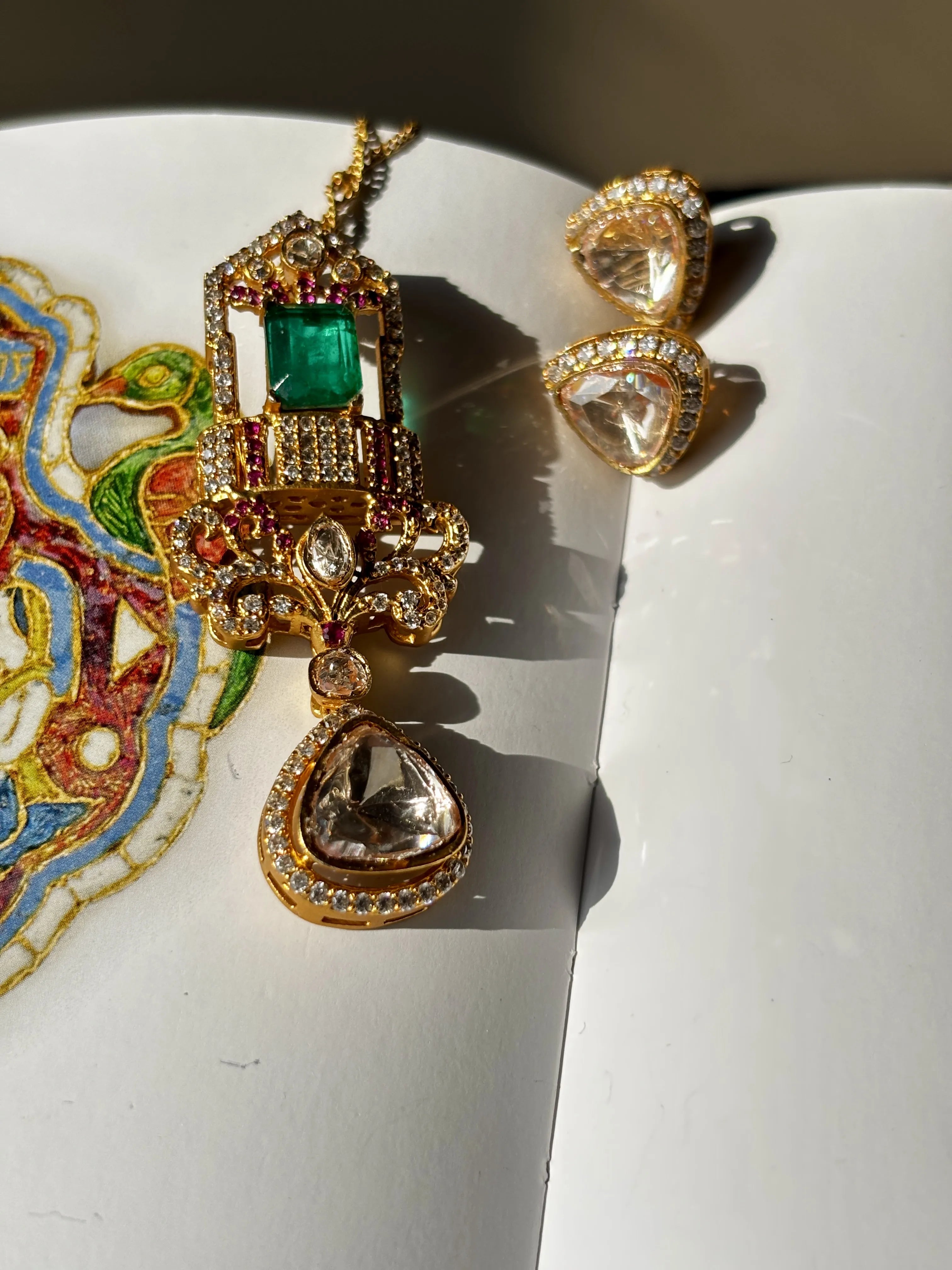 Mynah Pendant Set