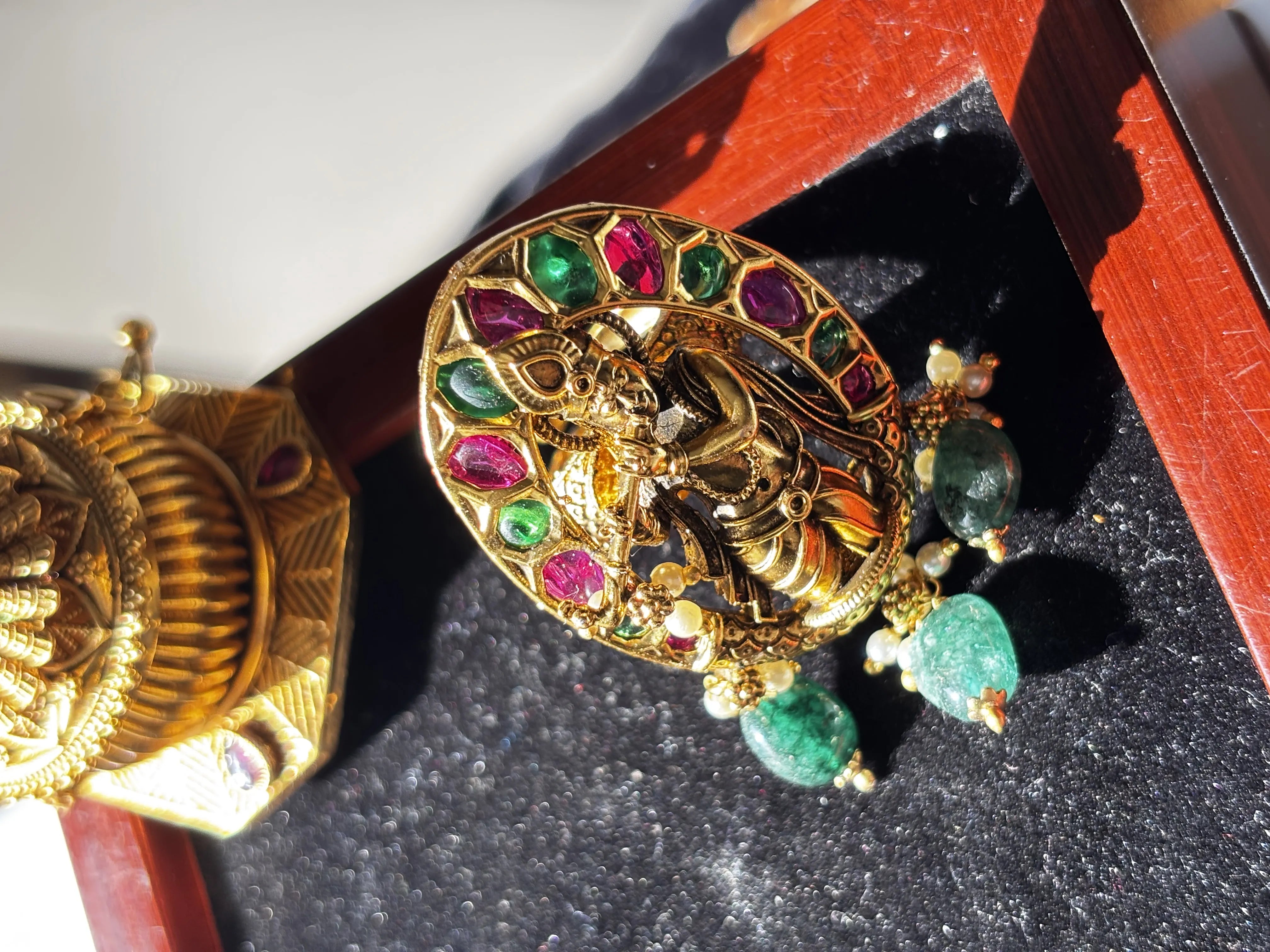 Krishna Motif Kundan Ring