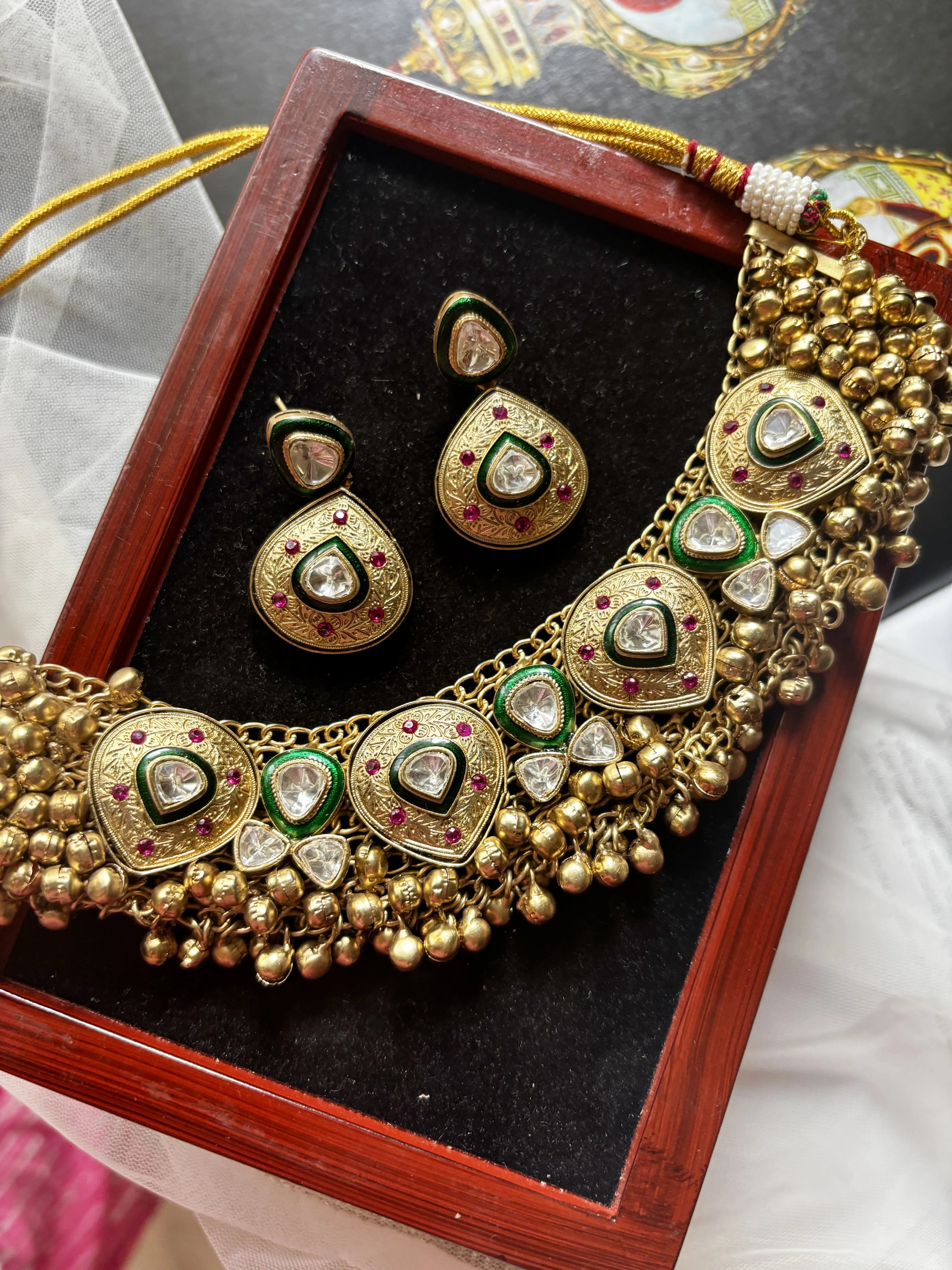 Kanaka Heritage Polki Meenakari Set