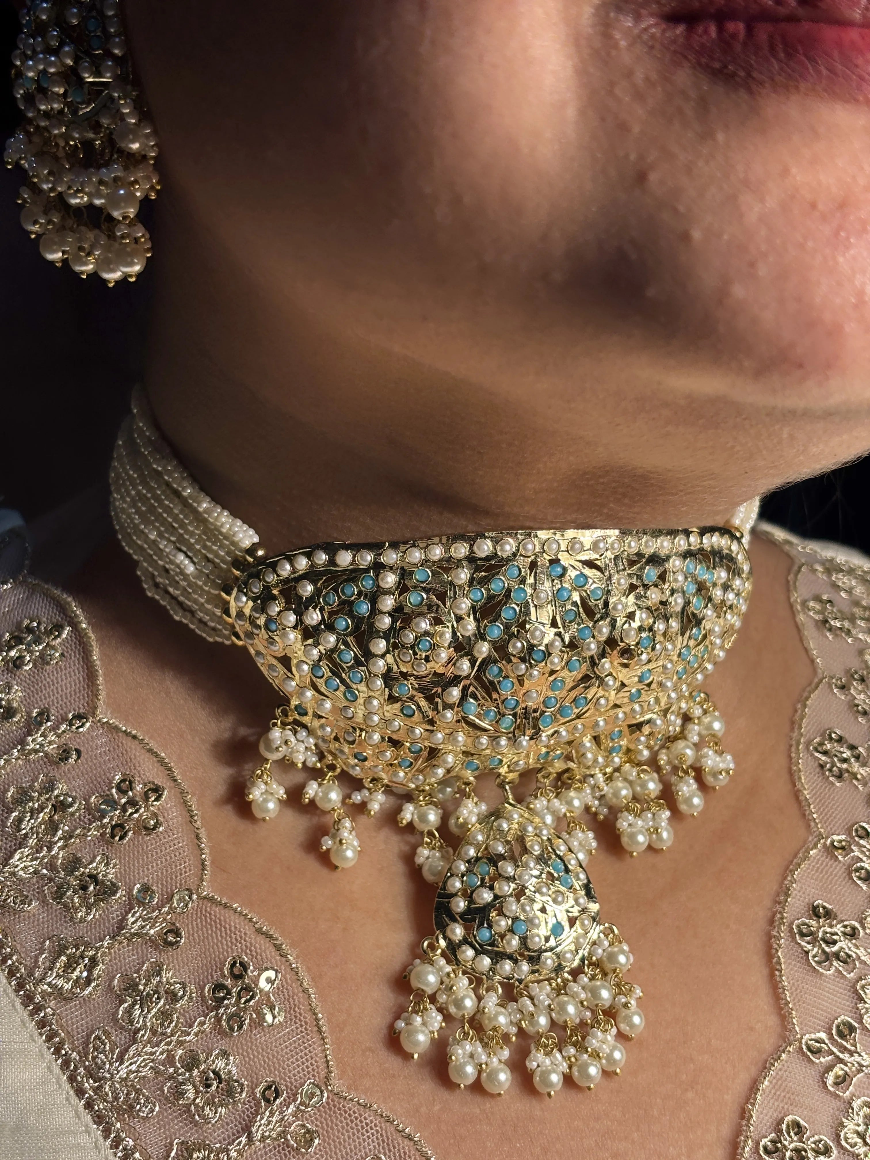 Noor-e-Firoza Pearl Choker Set