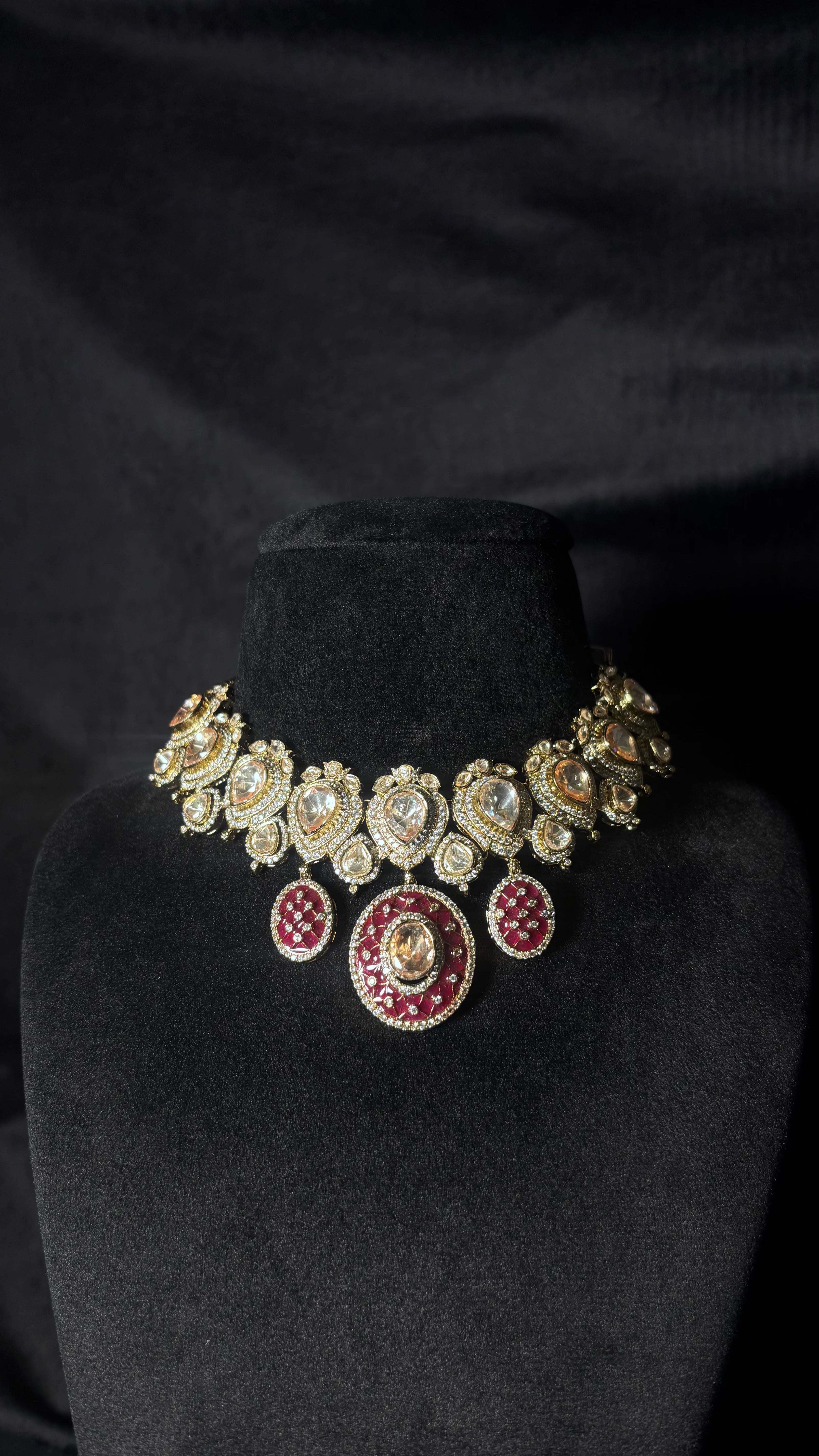 Riwaayat Victorian Necklace