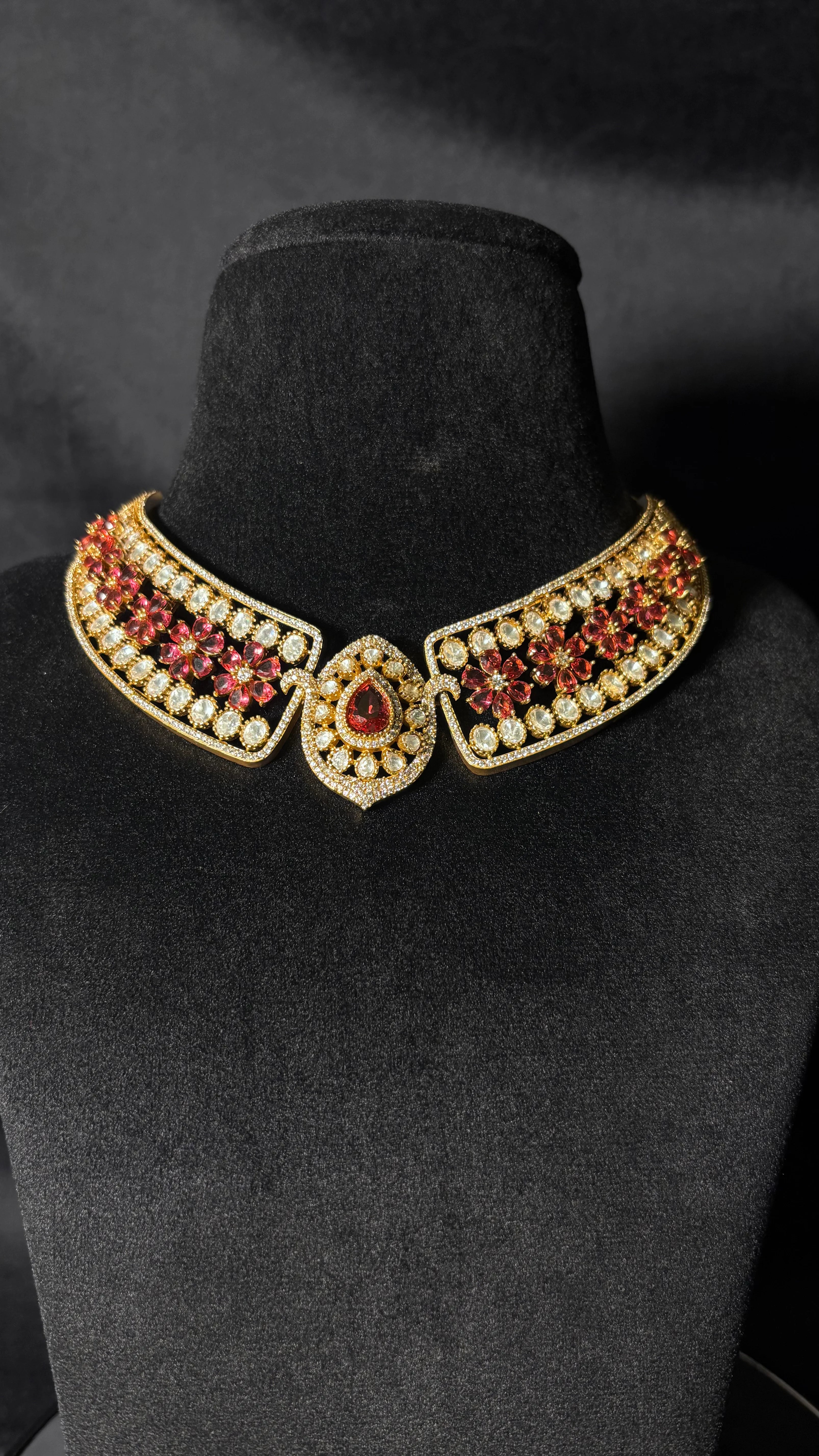 Rani Gulnaar Red Necklace