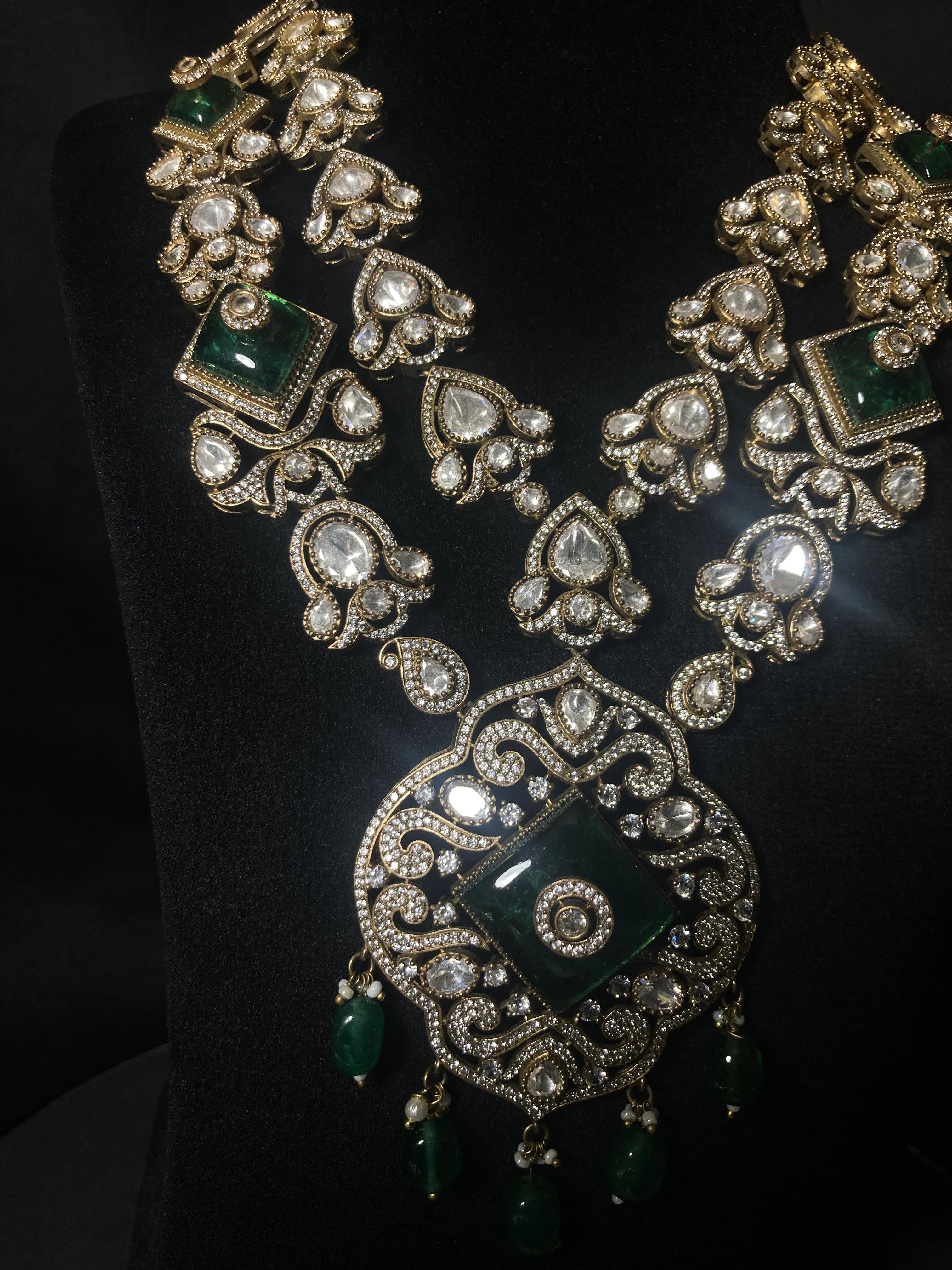Sasha Long Necklace With Green Stones