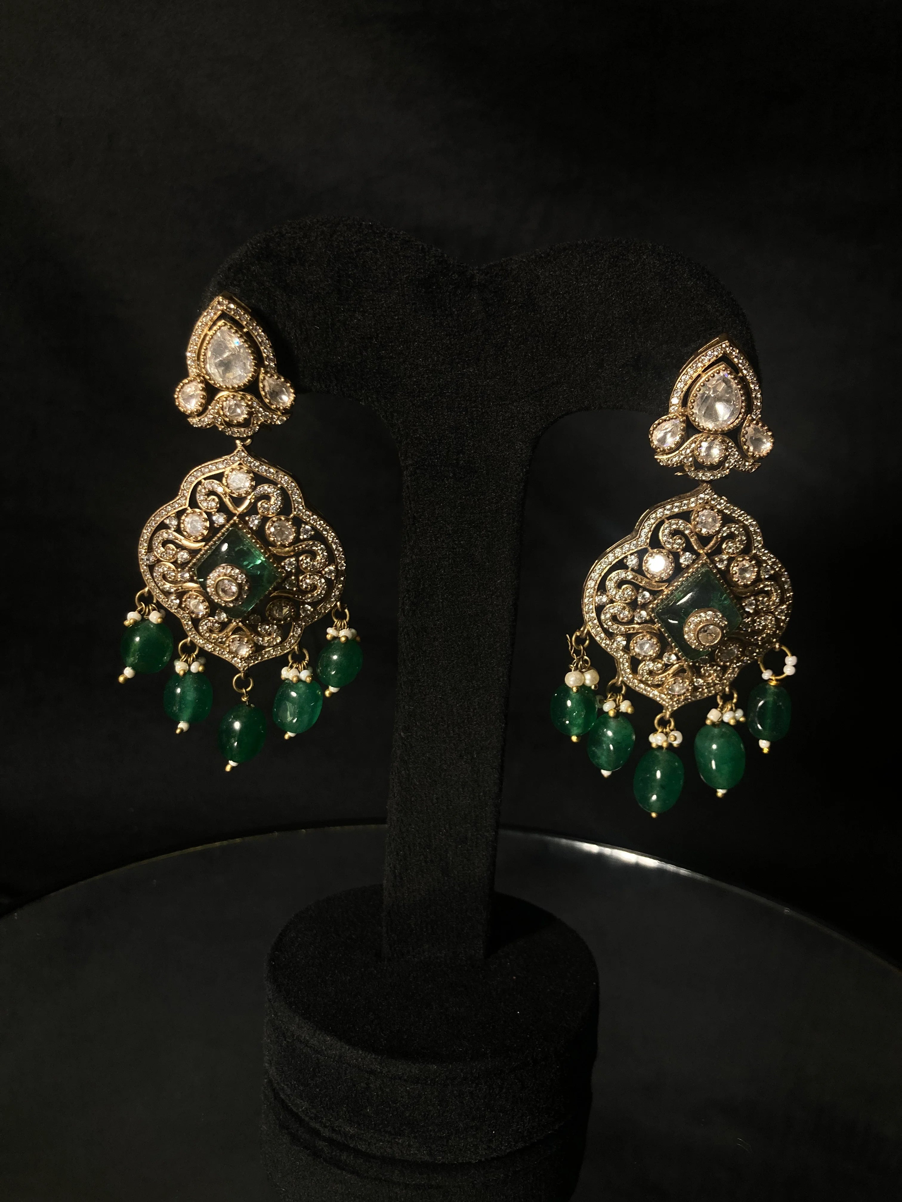 Sasha Long Necklace With Green Stones