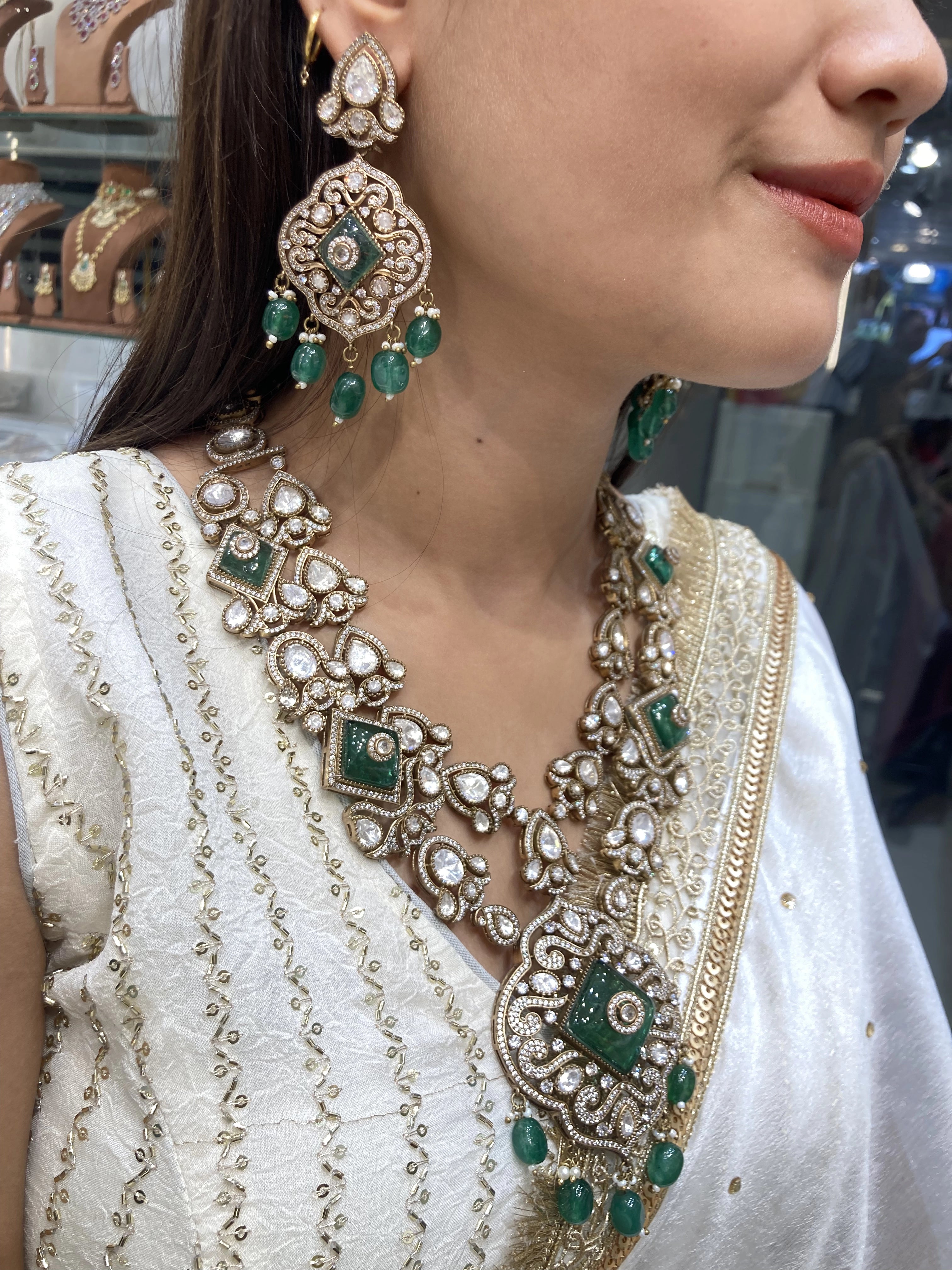 Sasha Long Necklace With Green Stones