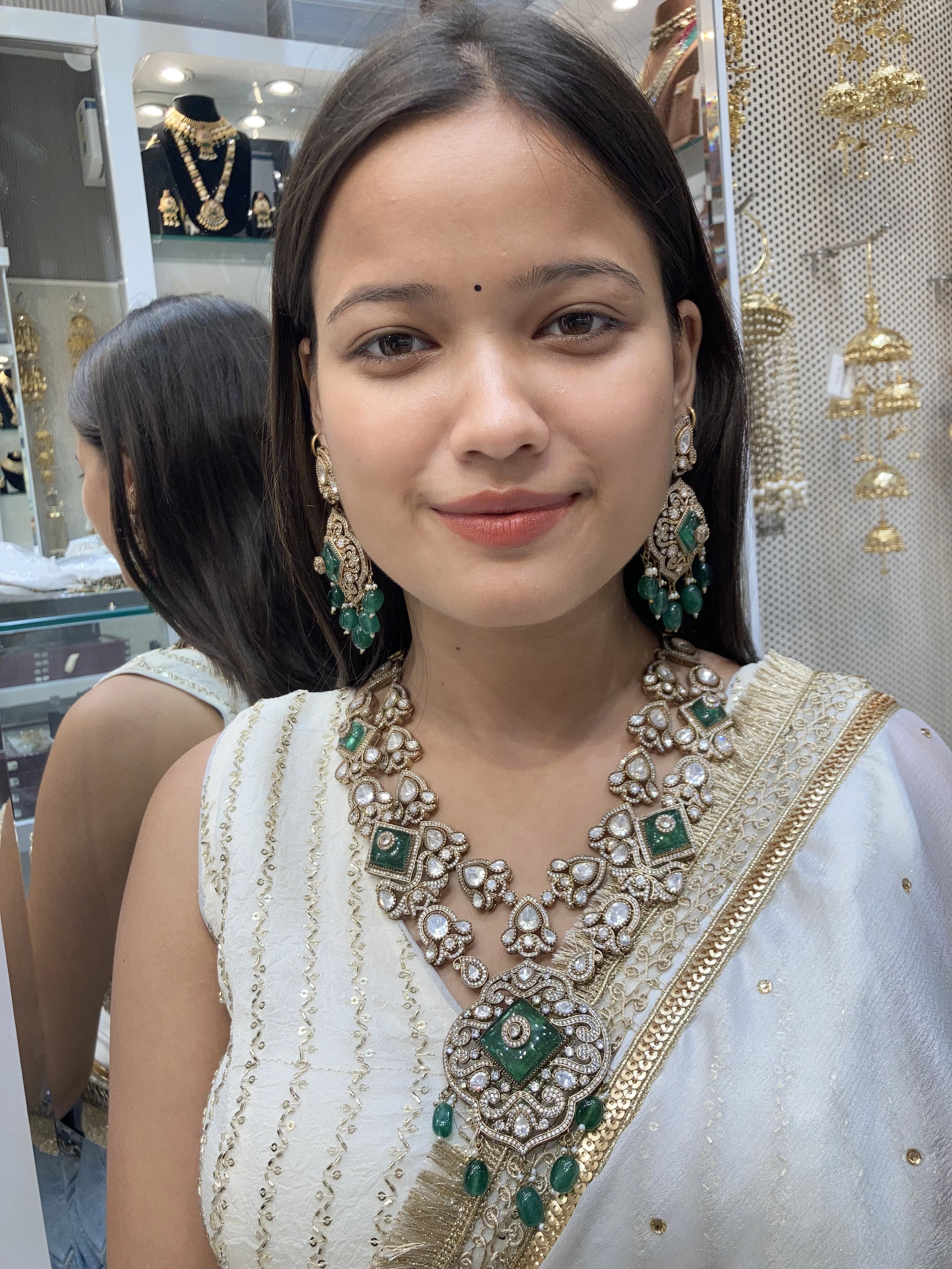 Sasha Long Necklace With Green Stones