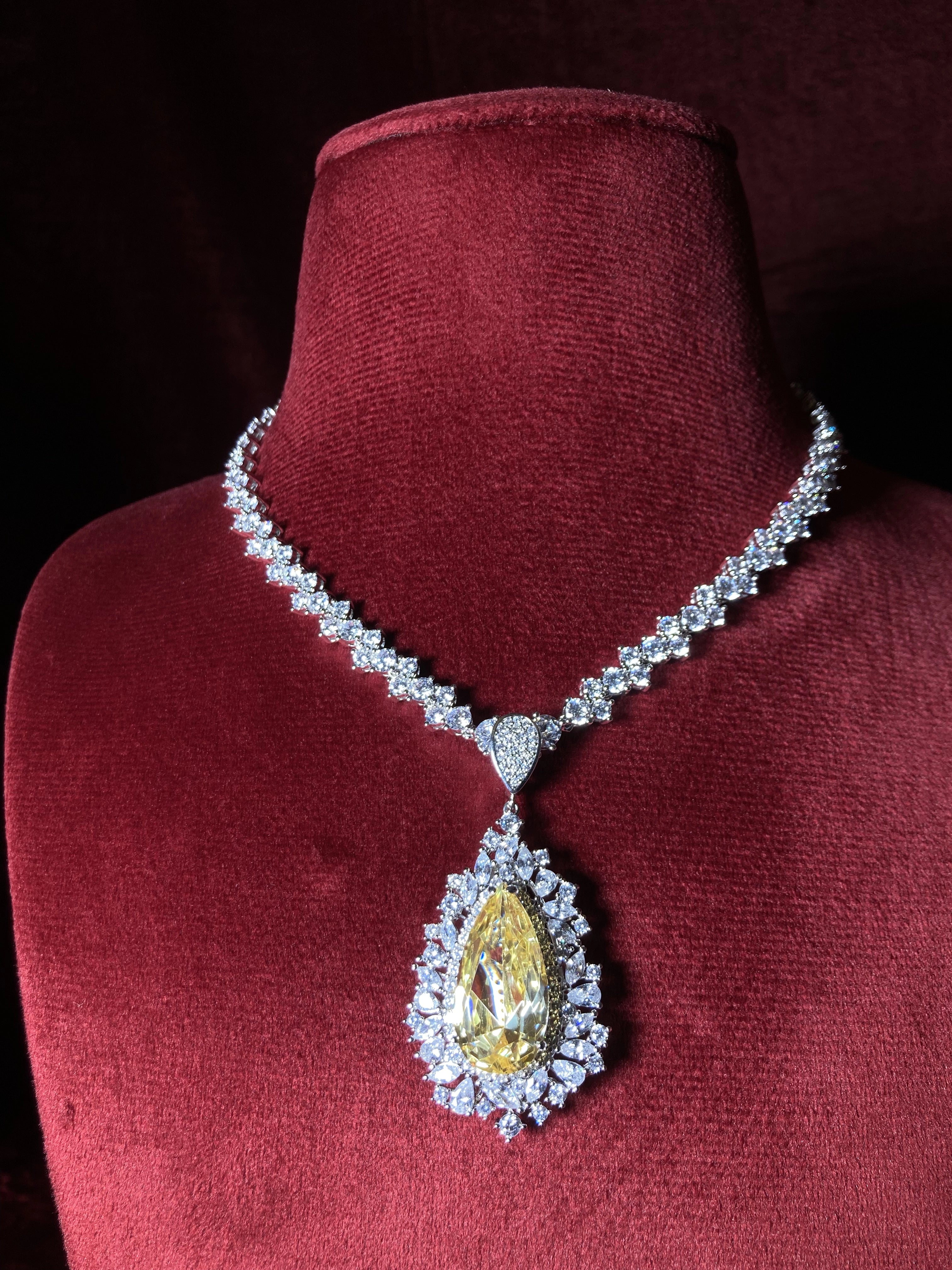 Aurora Golden Veil Citrine Pendant Set
