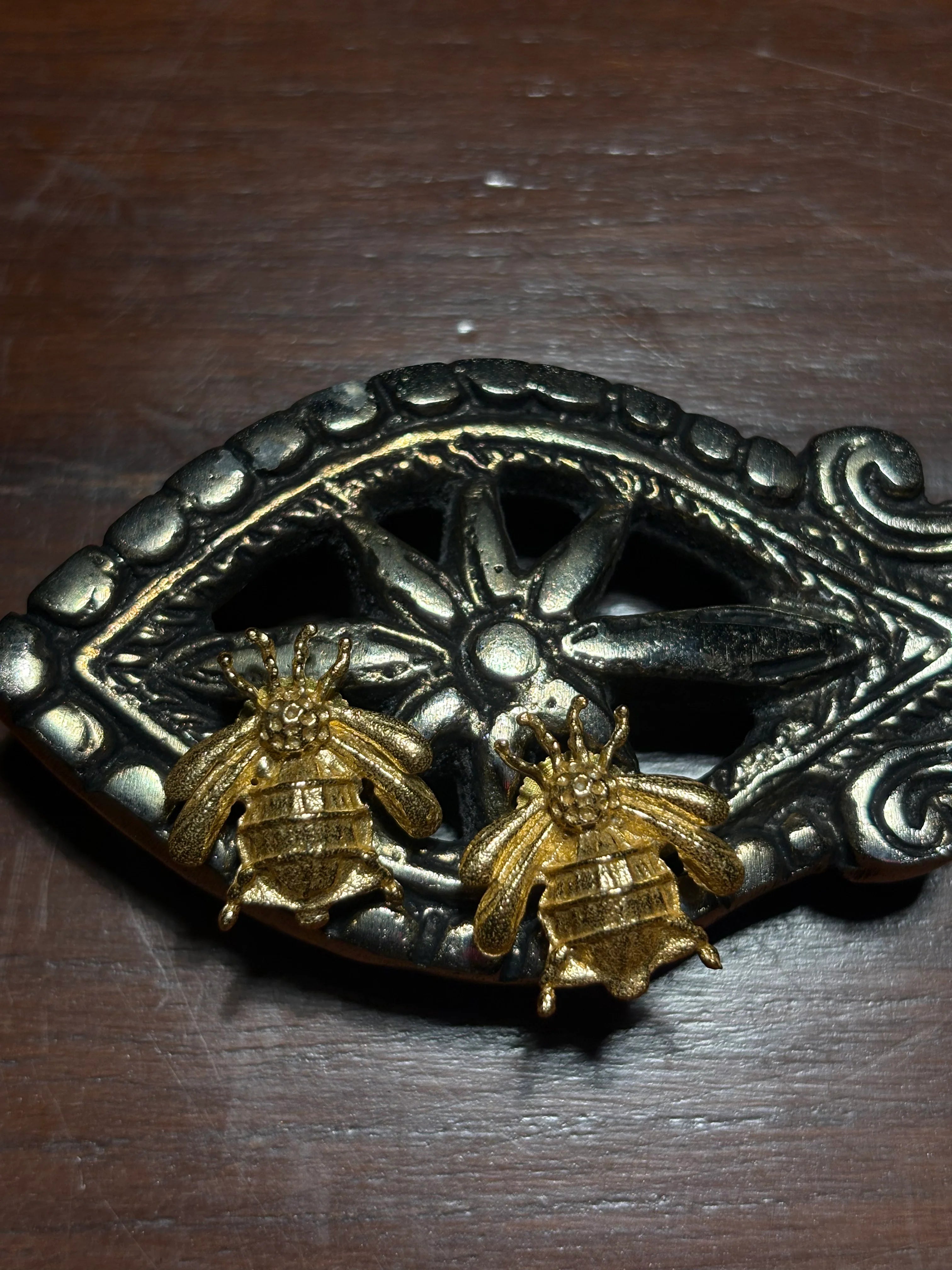 Midas Sweet Bee Studs