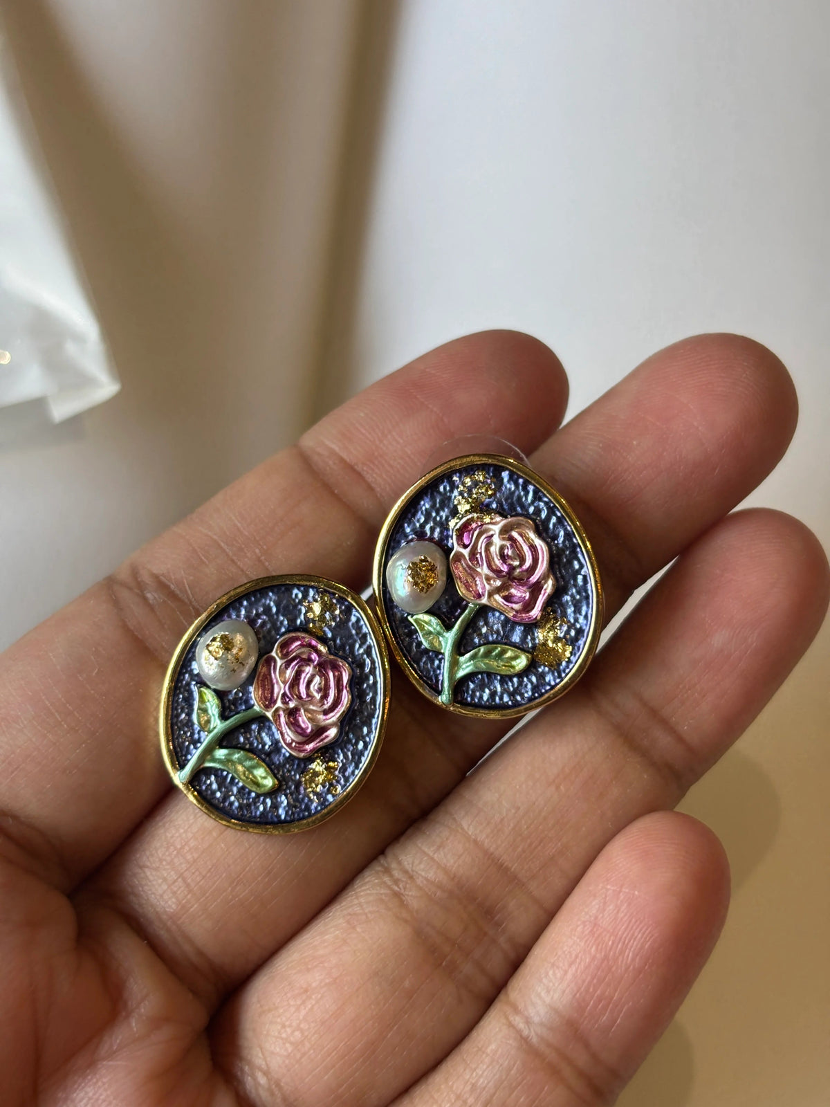 Victorian Rose Stud