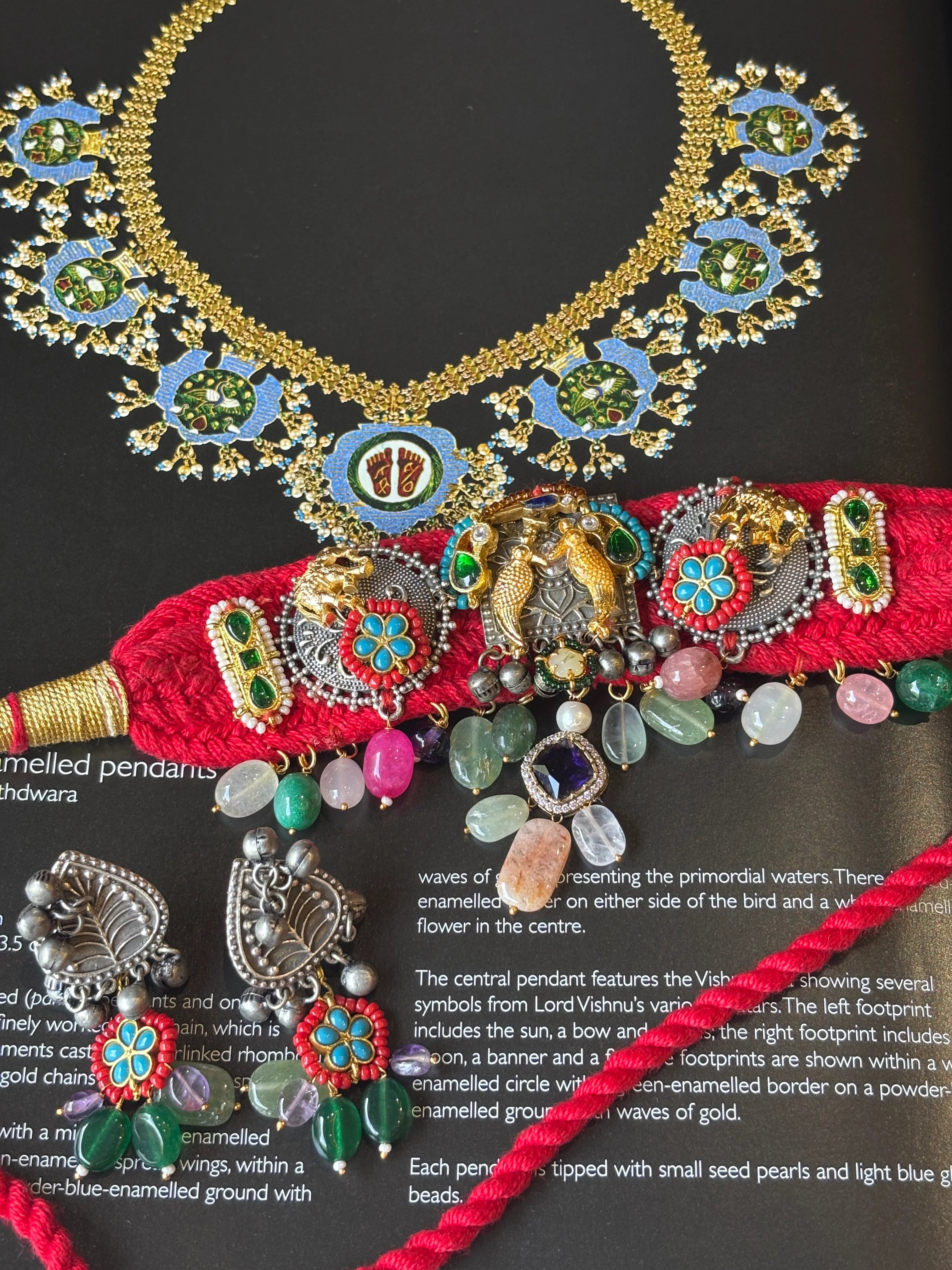 Ratnakar Choker With Red Patti