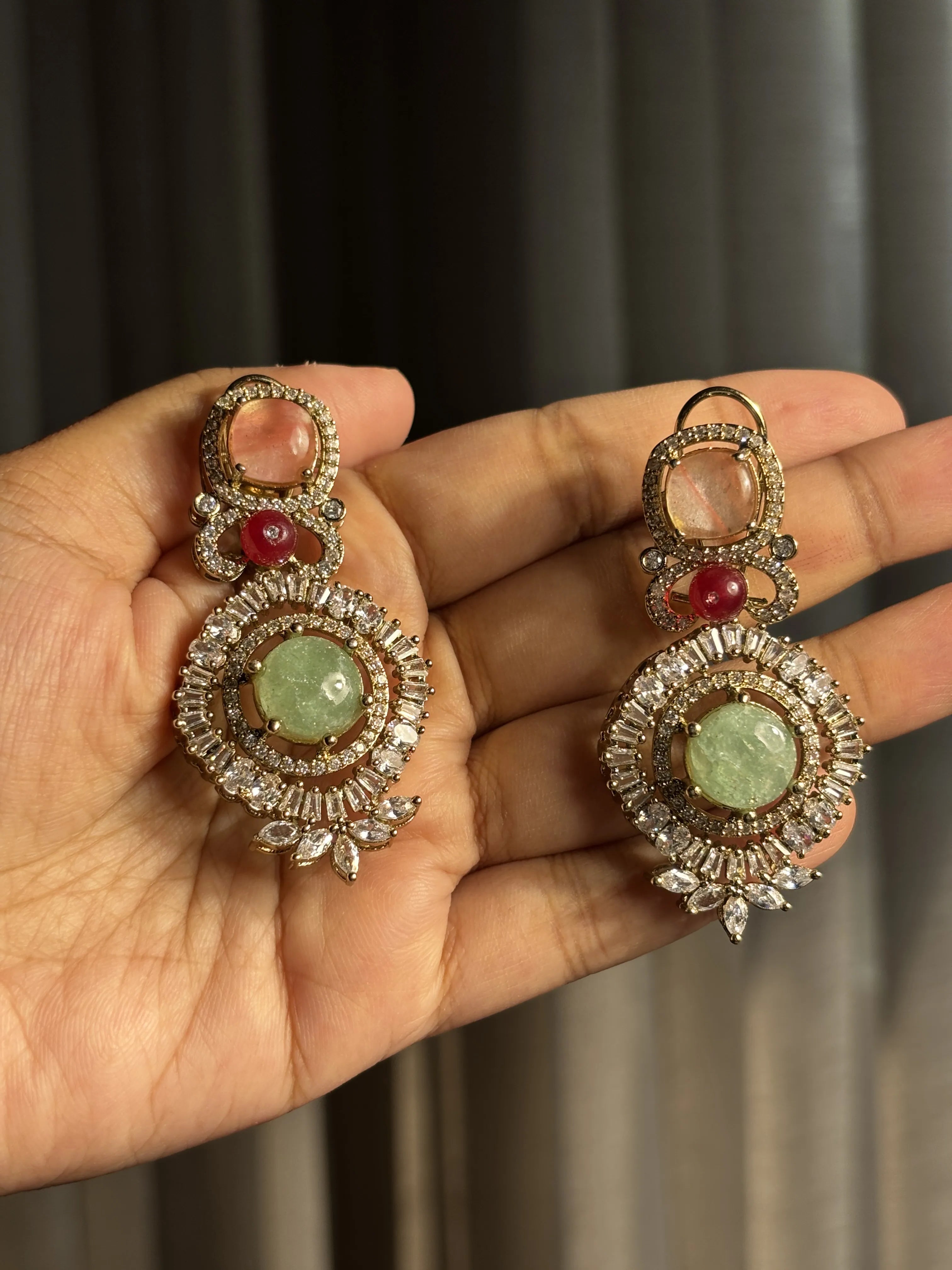 Sabhya Necklace