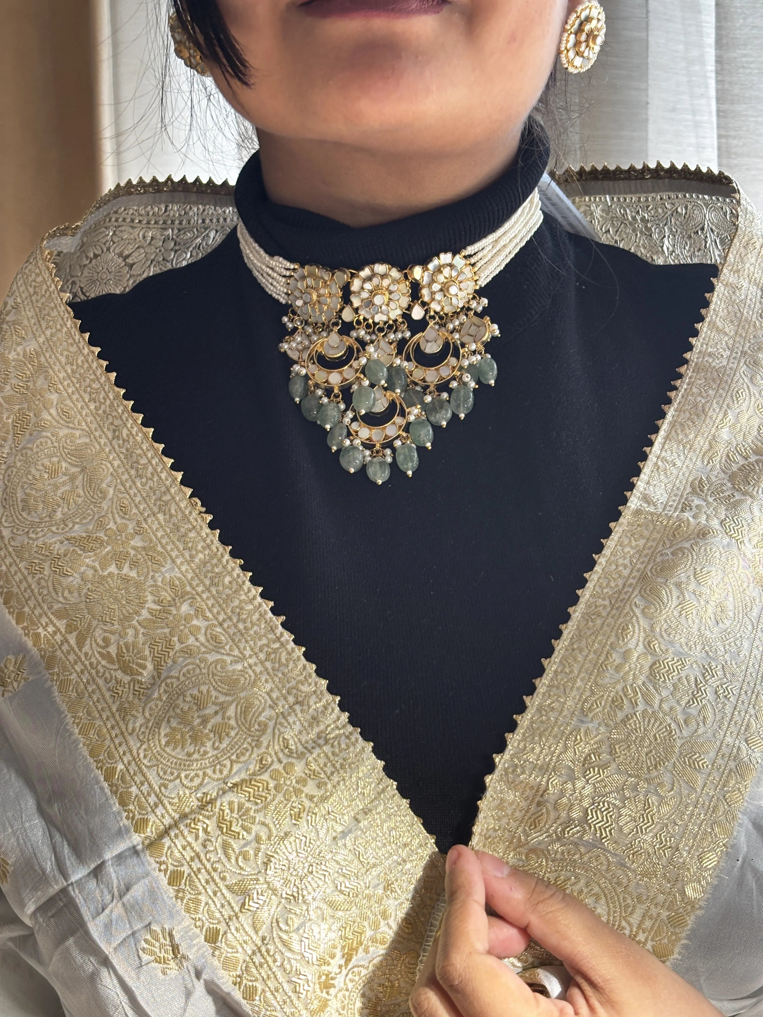 Meher-e-Noor Pachi Kundan Choker Set