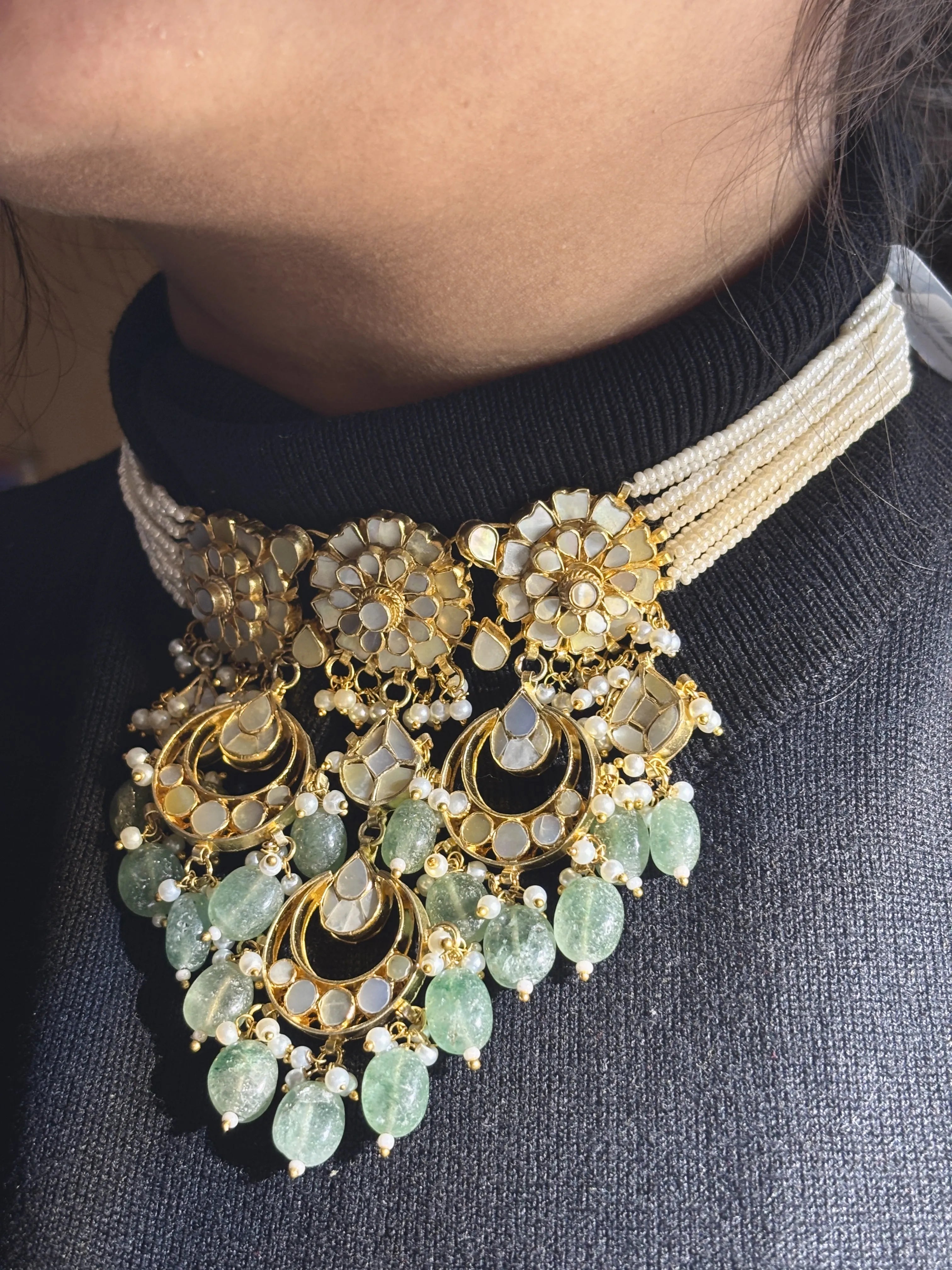 Meher-e-Noor Pachi Kundan Choker Set