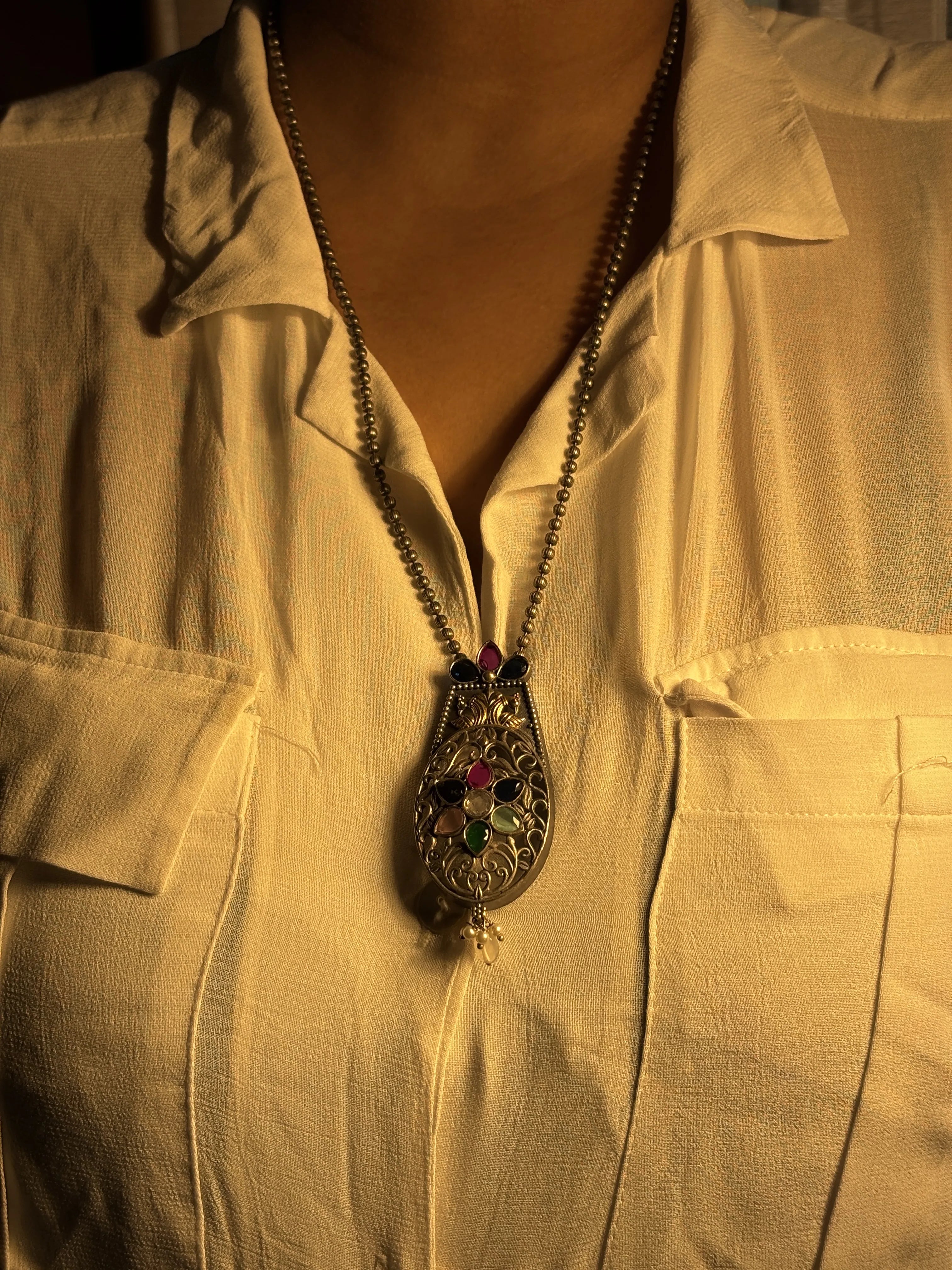 Ziya E Raat Pendant Set