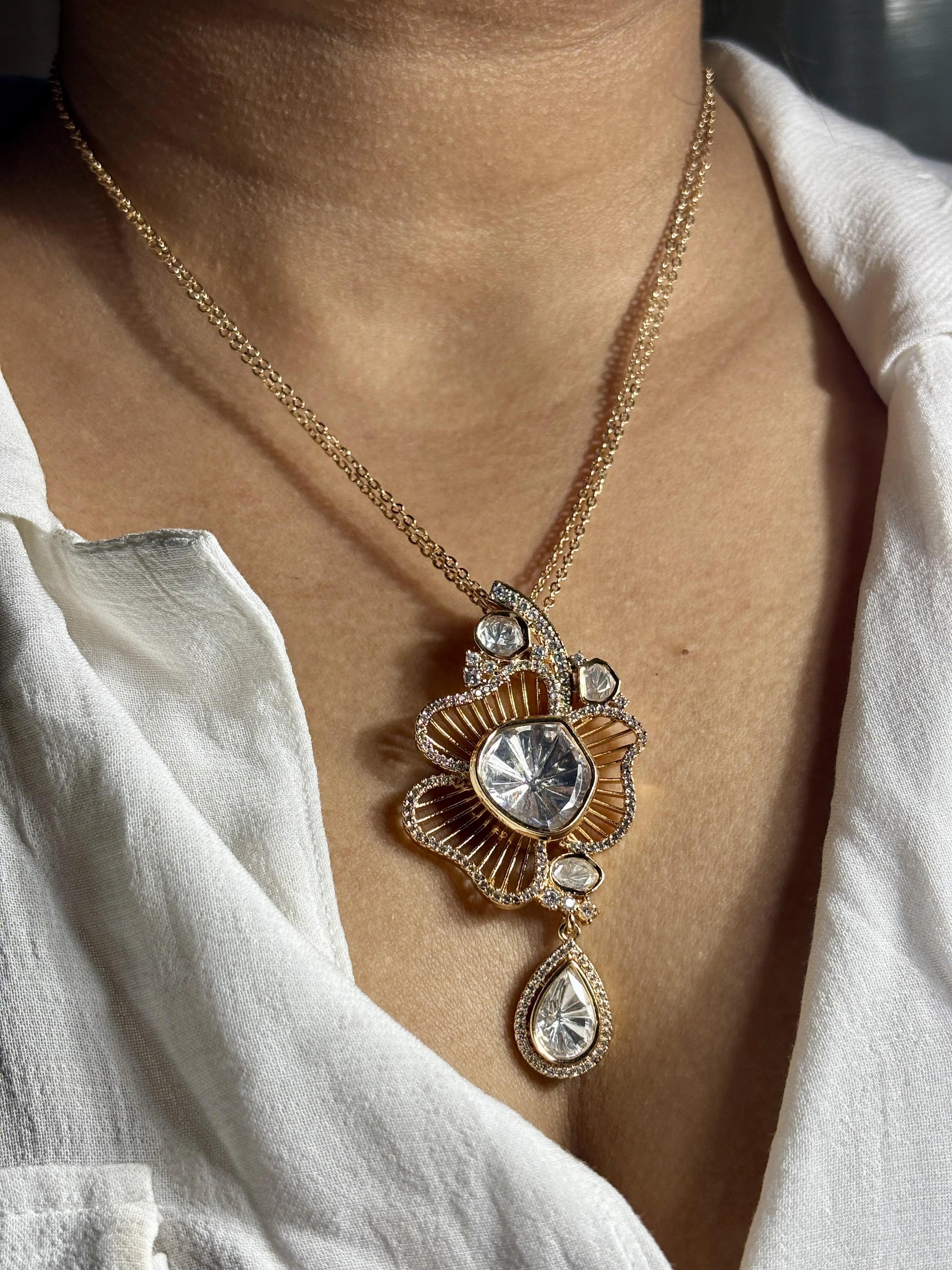 Céleste Moissanite Petal Pendant Set