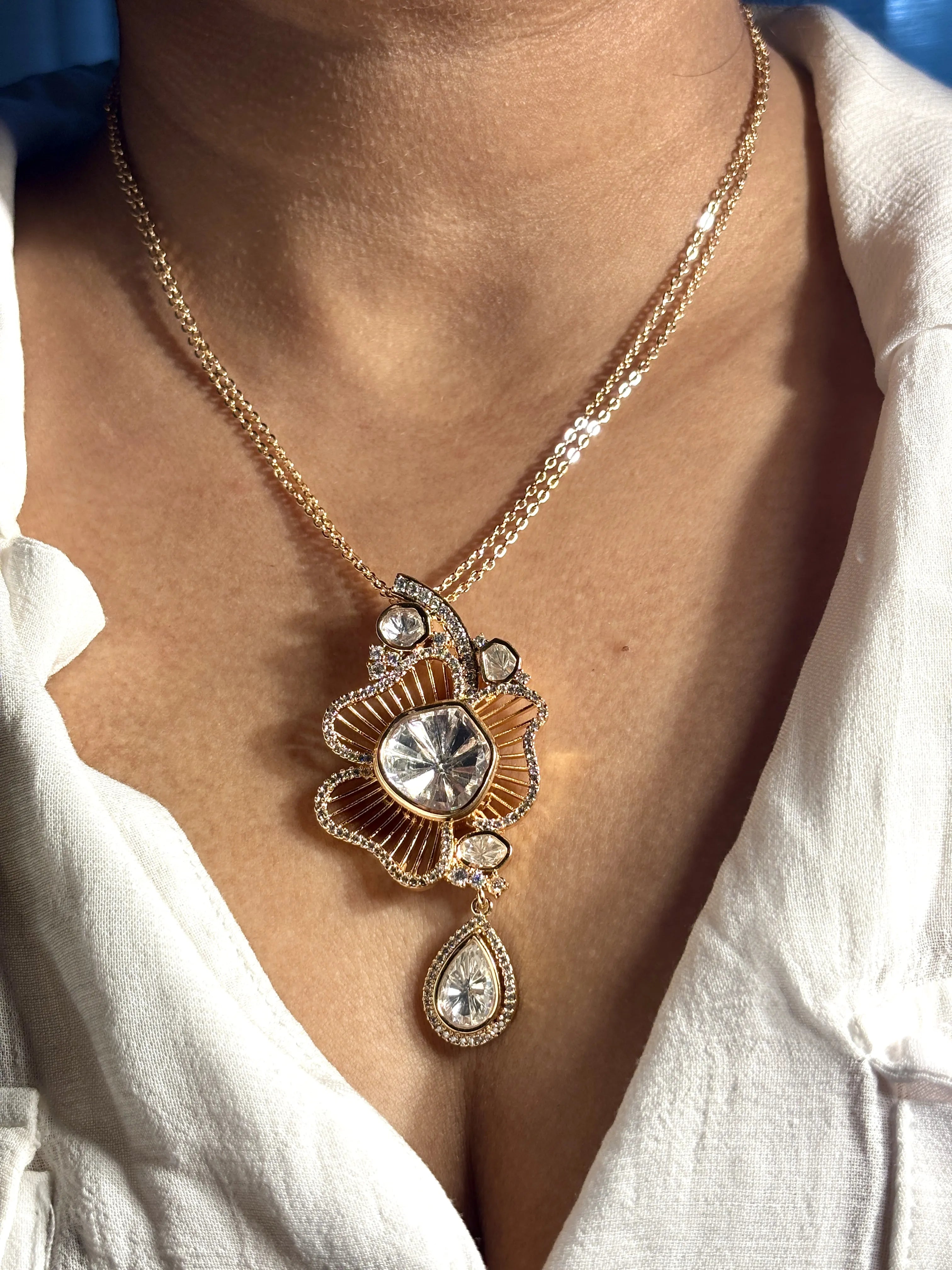 Céleste Moissanite Petal Pendant Set