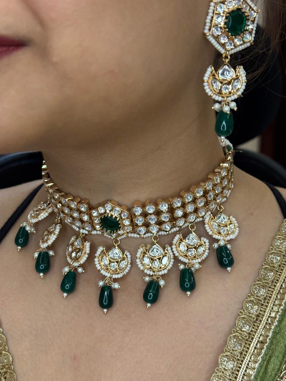 Ruhi Green Kundan Choker
