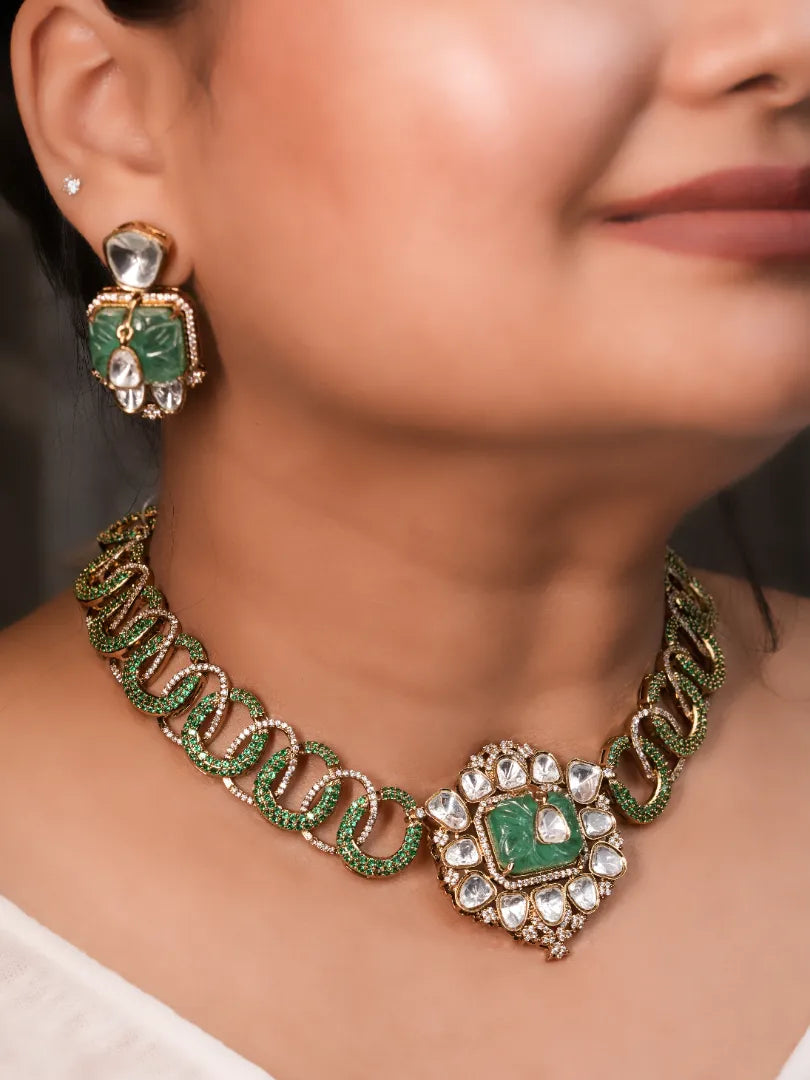 Isola Green Choker Set