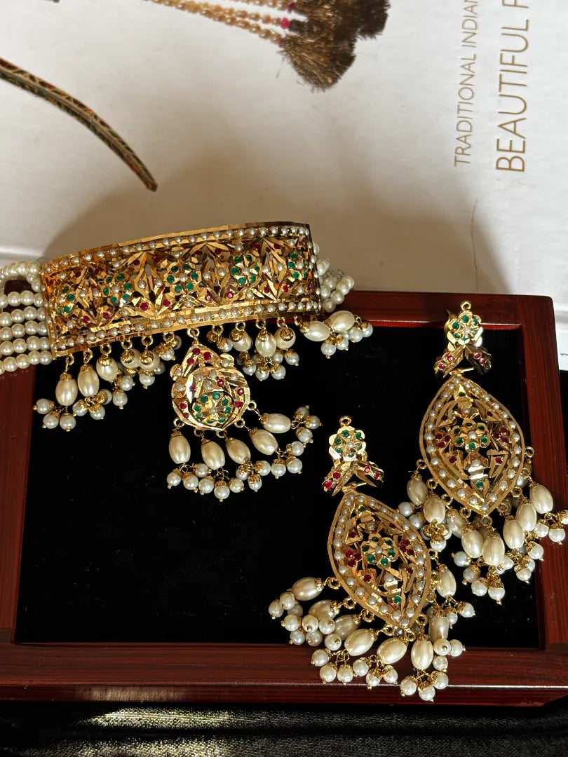 Gulmeher Jadau Choker