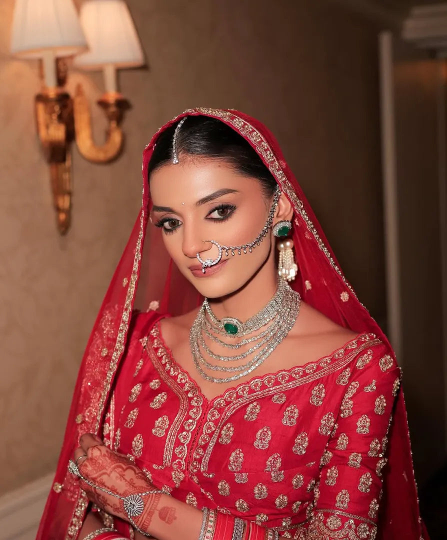 Statement Choker with Emerald Centrepiece