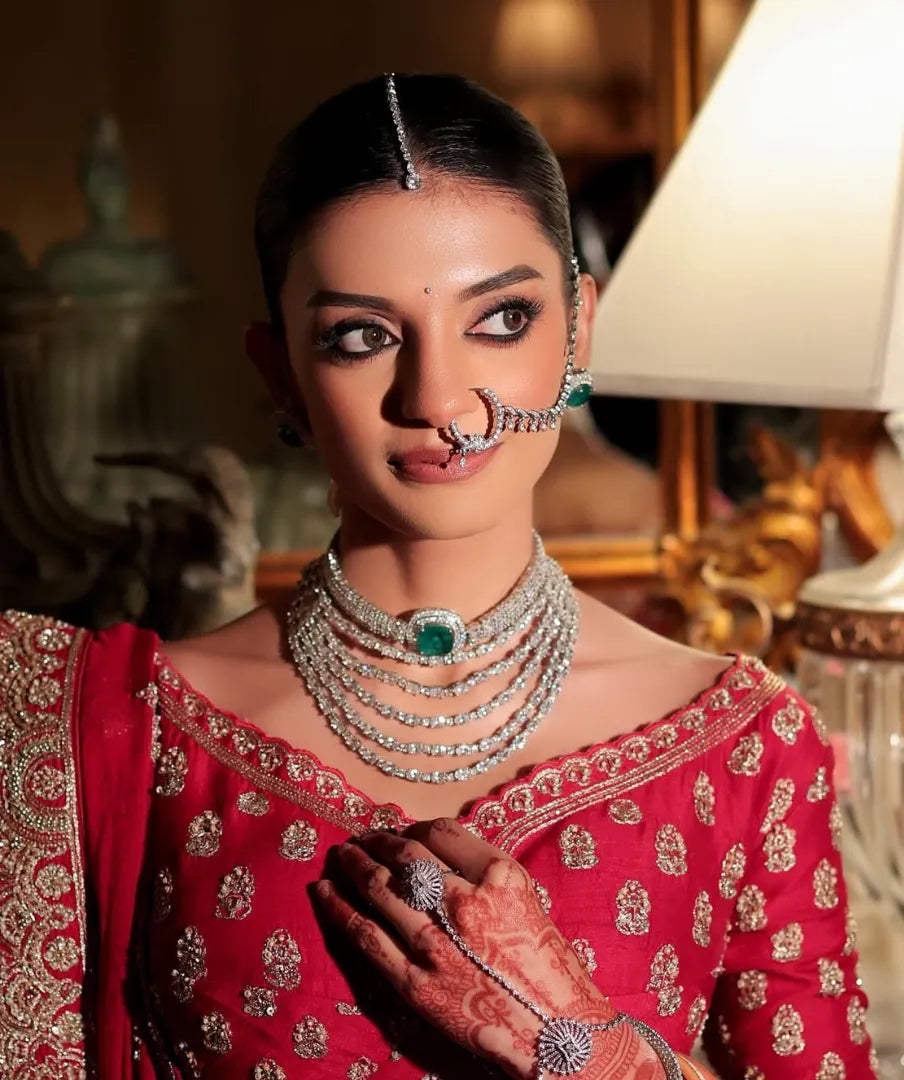 Statement Choker with Emerald Centrepiece