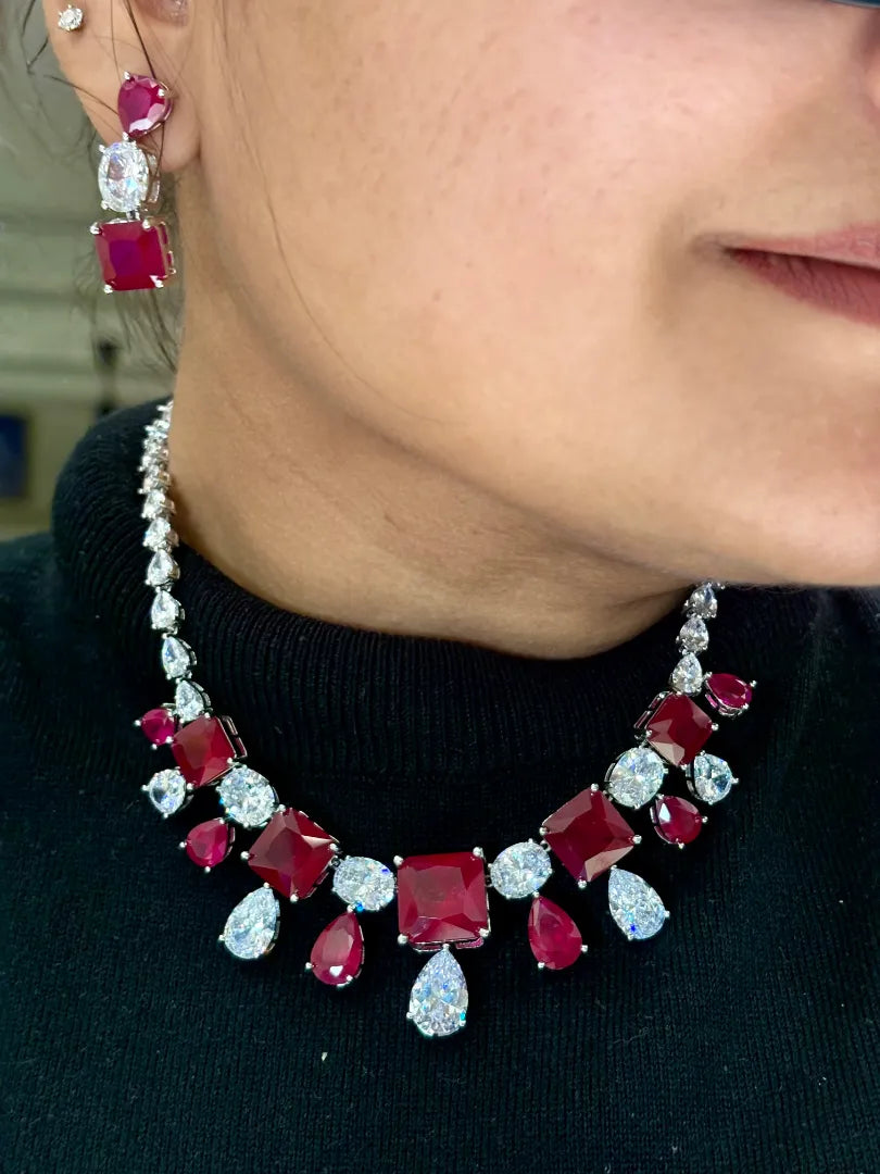 Aurora Ruby Roselight Necklace Set