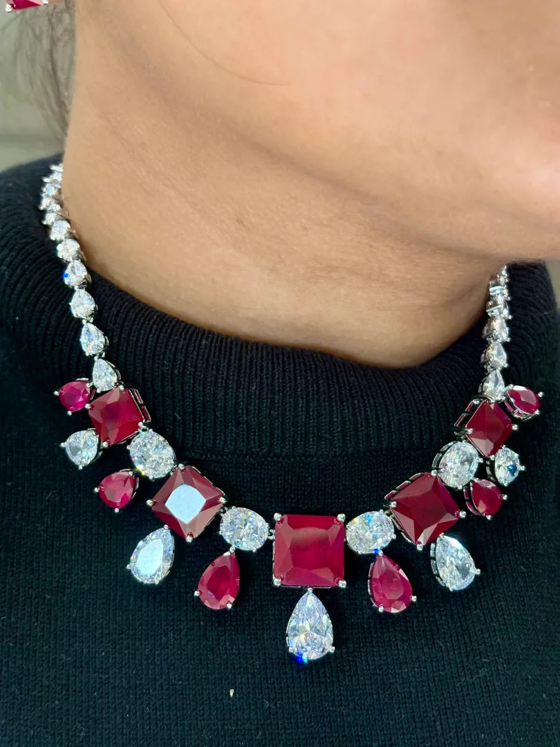 Aurora Ruby Roselight Necklace Set